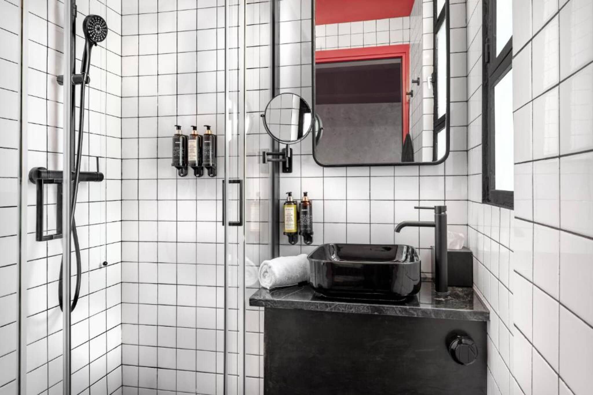 Max Brown Downtown Athens - Badezimmer