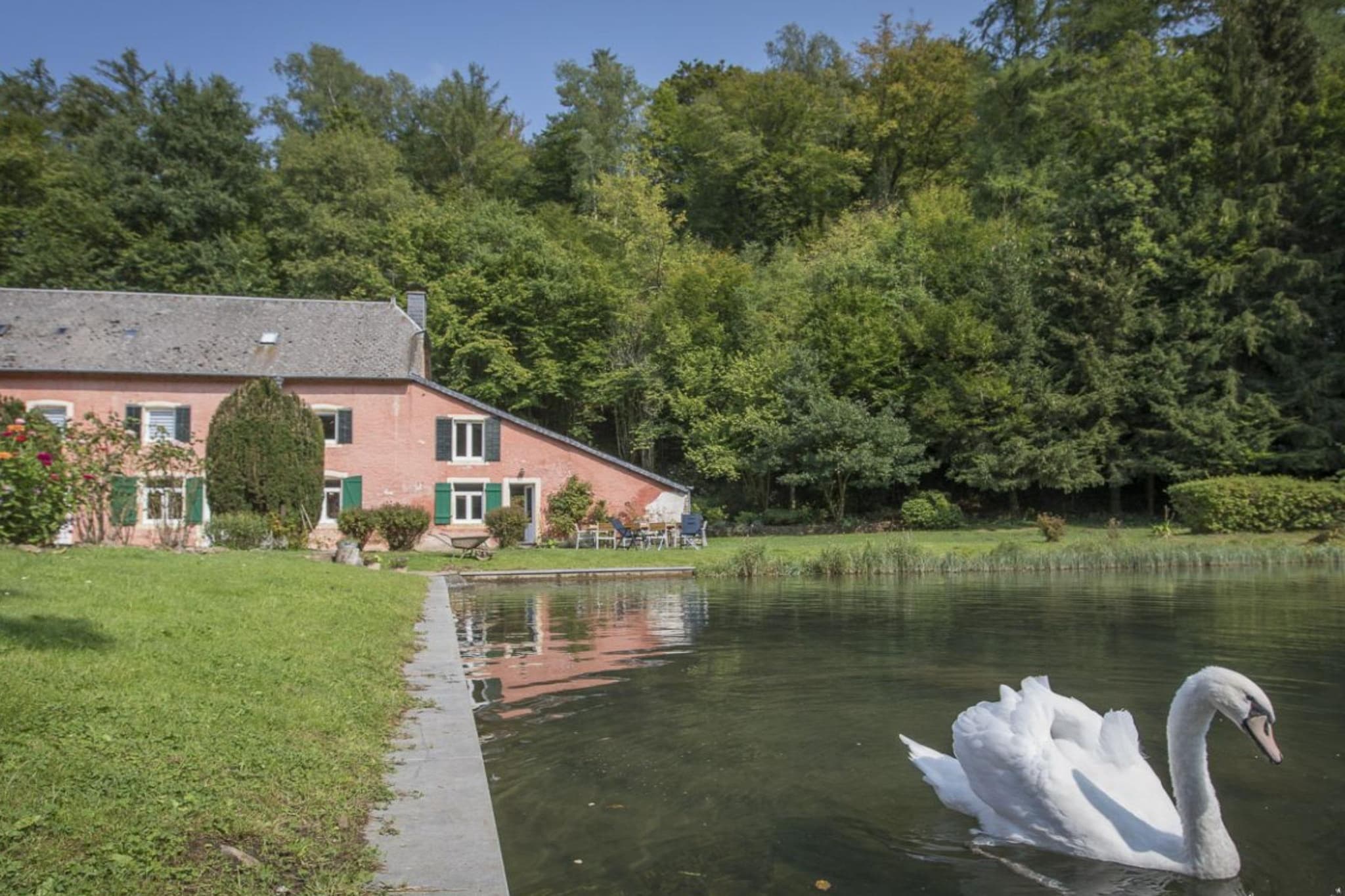 Le Grand Moulin - Image-tags.water view