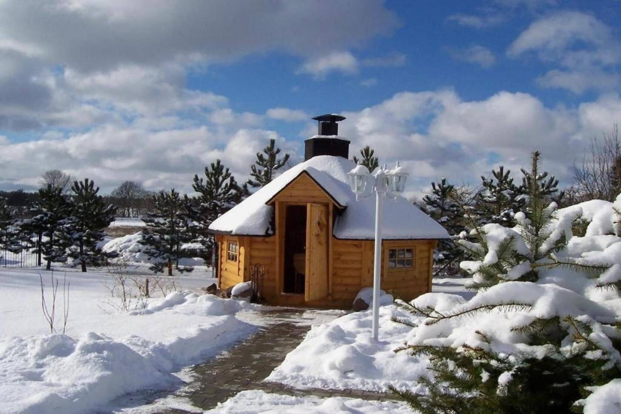 Landhotel lindengarten by Belvilla - Tuin winter