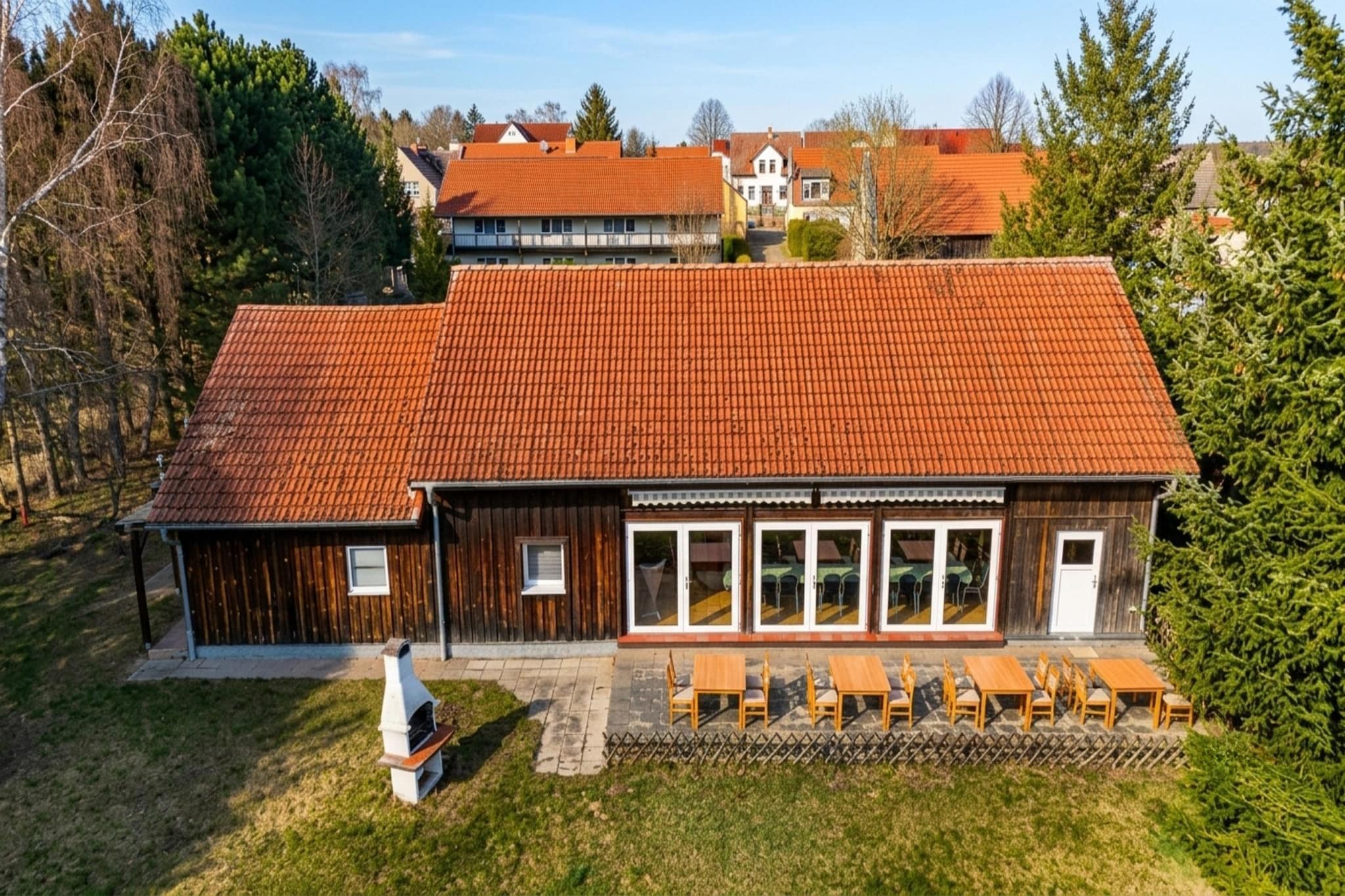 Landhotel lindengarten by Belvilla - Image-tags.hotelexteriorsummer
