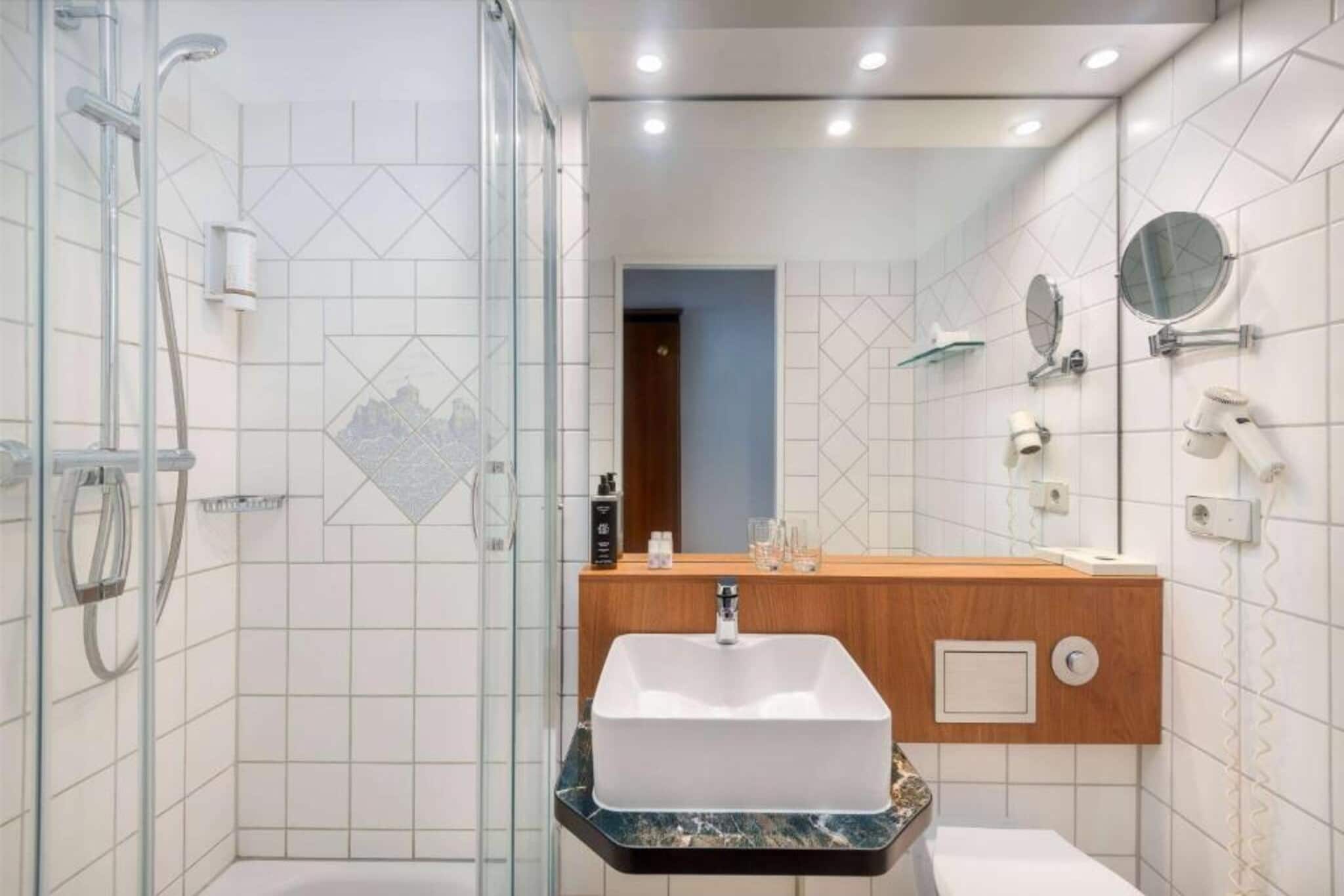 Wyndham Garden Koblenz - Badezimmer