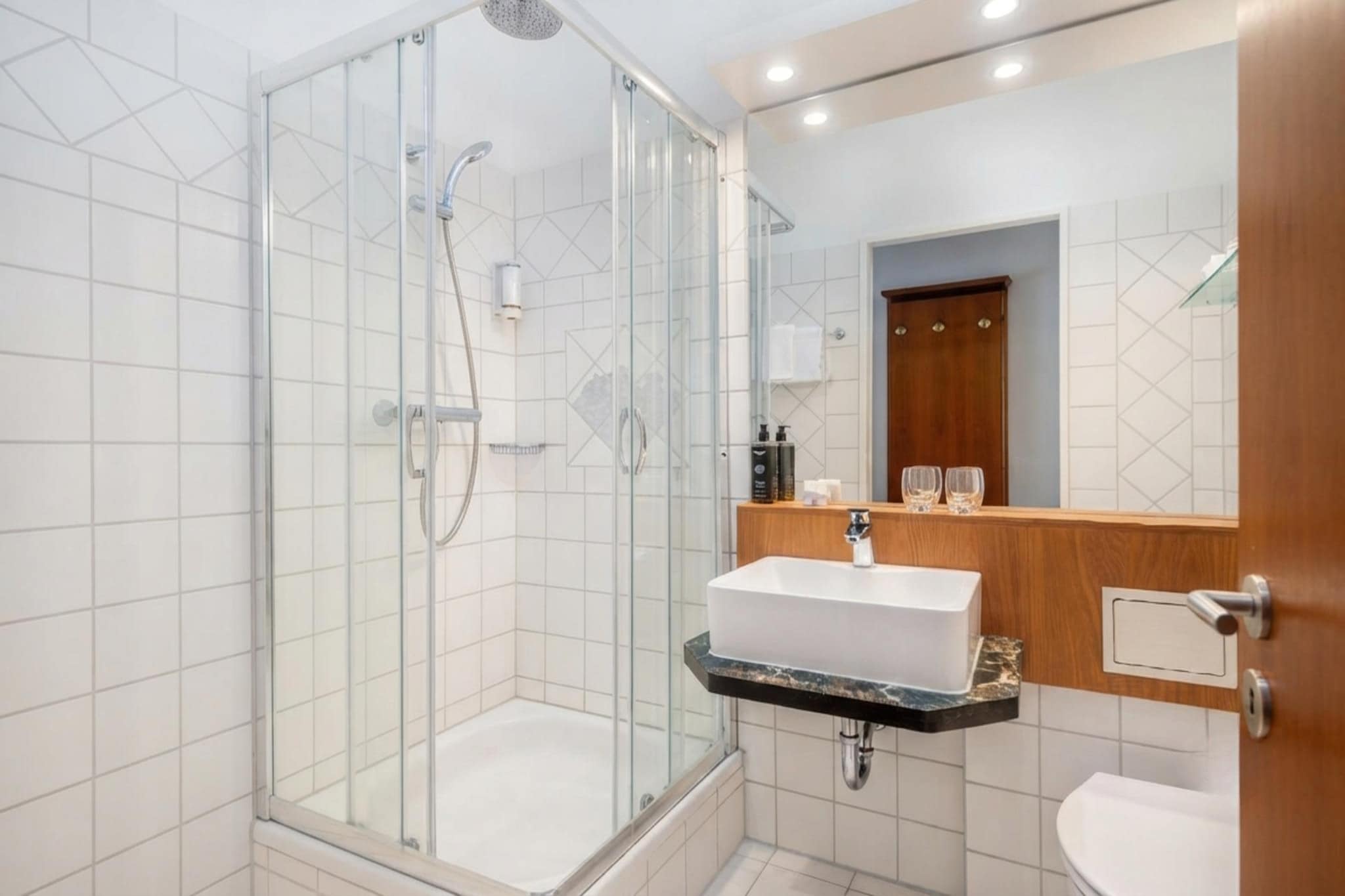 Wyndham Garden Koblenz - Badezimmer