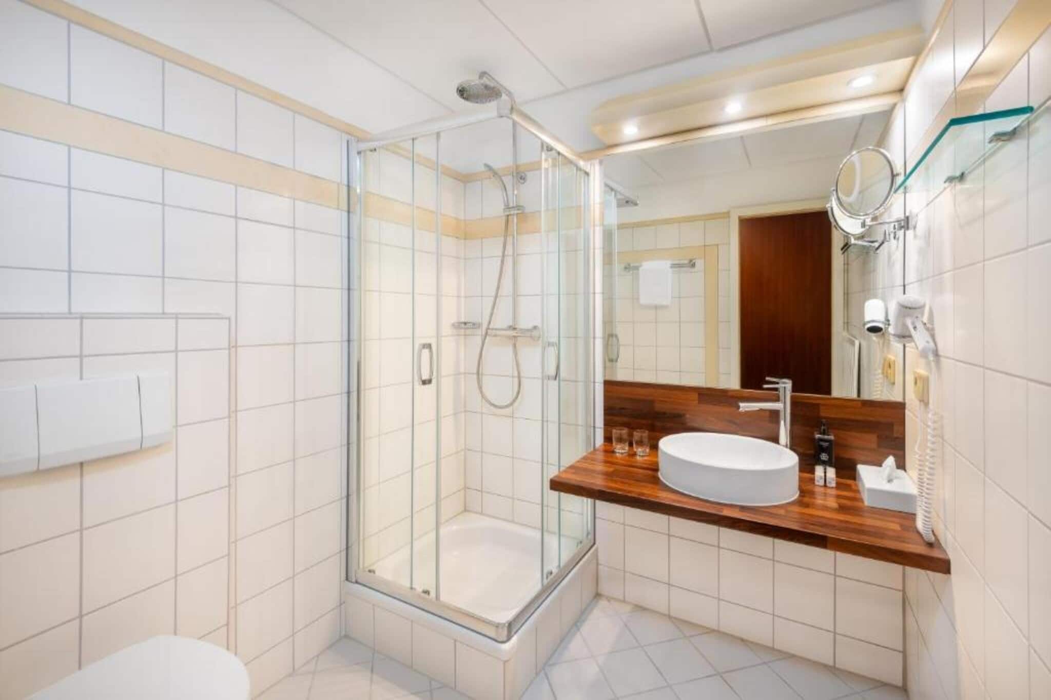 Wyndham Garden Koblen - Badezimmer