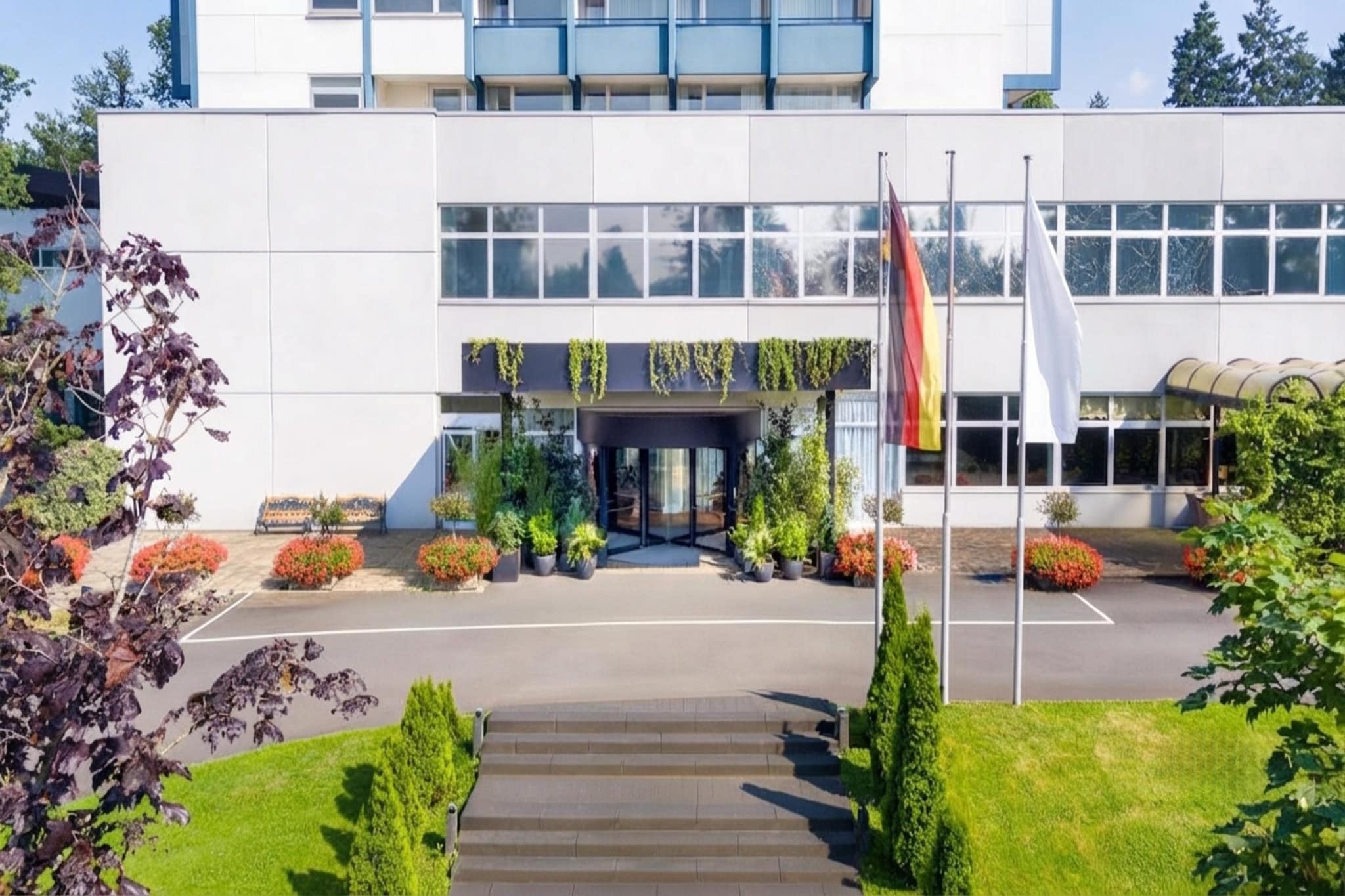 Wyndham Garden Koblen - Image-tags.hotelexteriorsummer