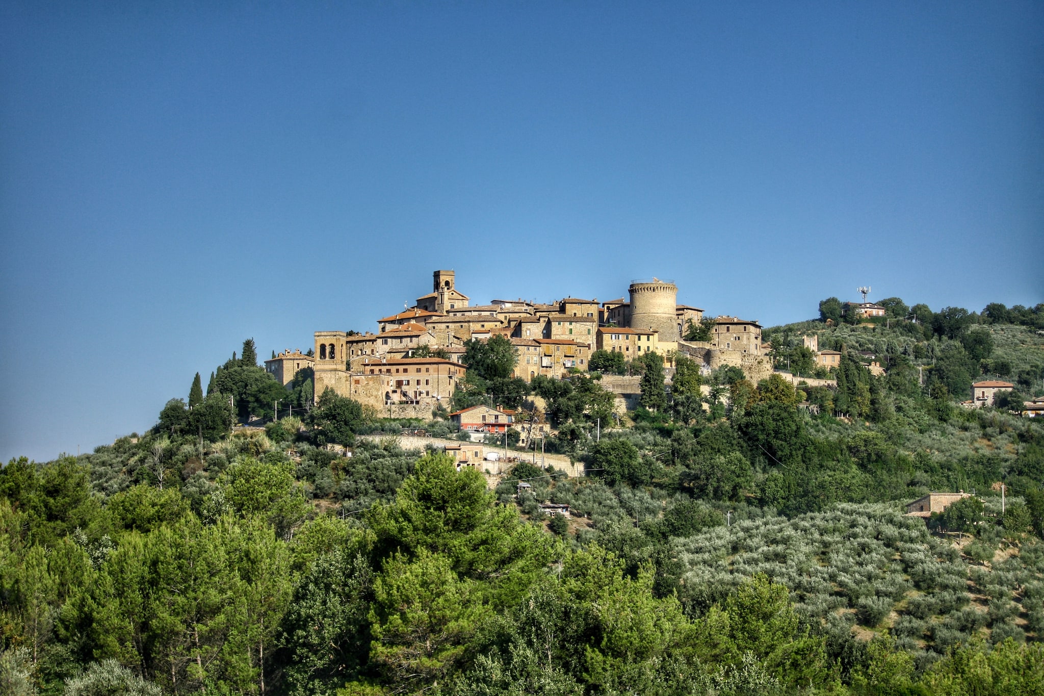 Gualdo Cattaneo Piccolo-Areas summer 5km