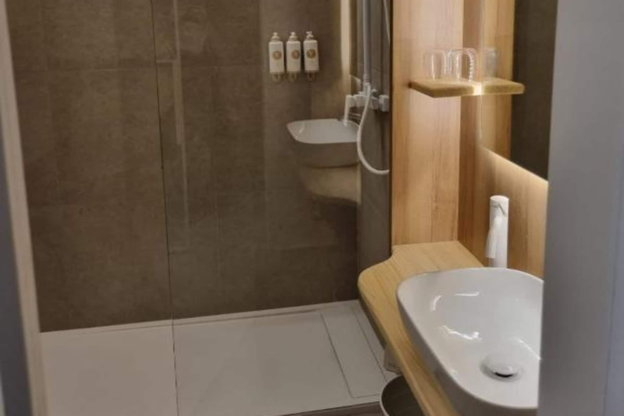 Apartamento doble con ducha 4102 - Badkamer