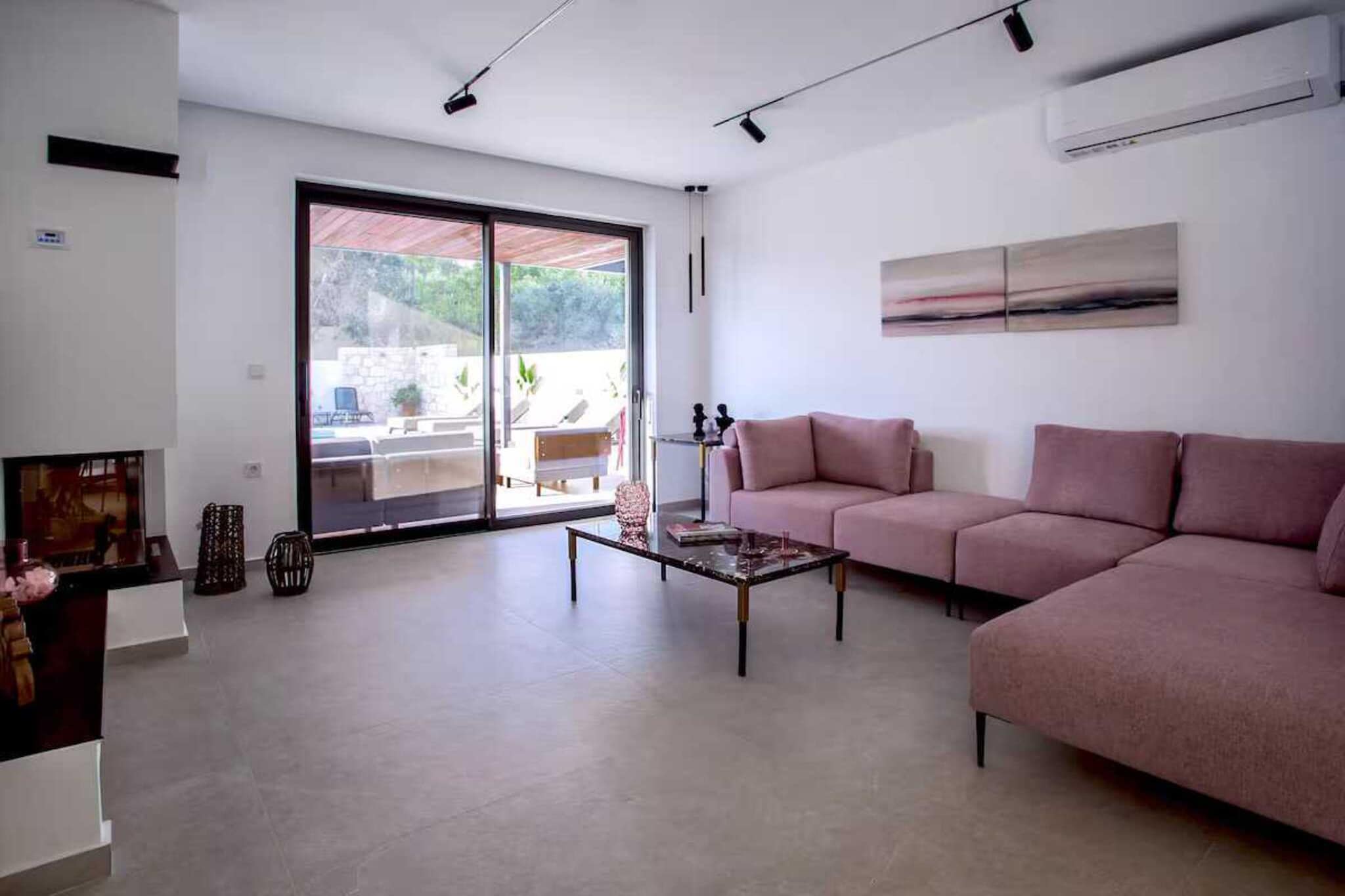 AVRILIA VILLA - Living room