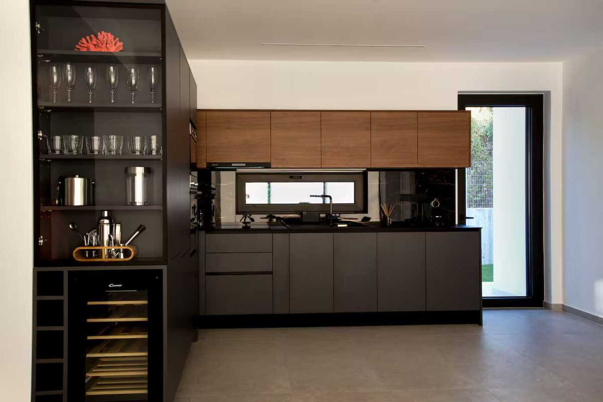 AVRILIA VILLA - Kitchen