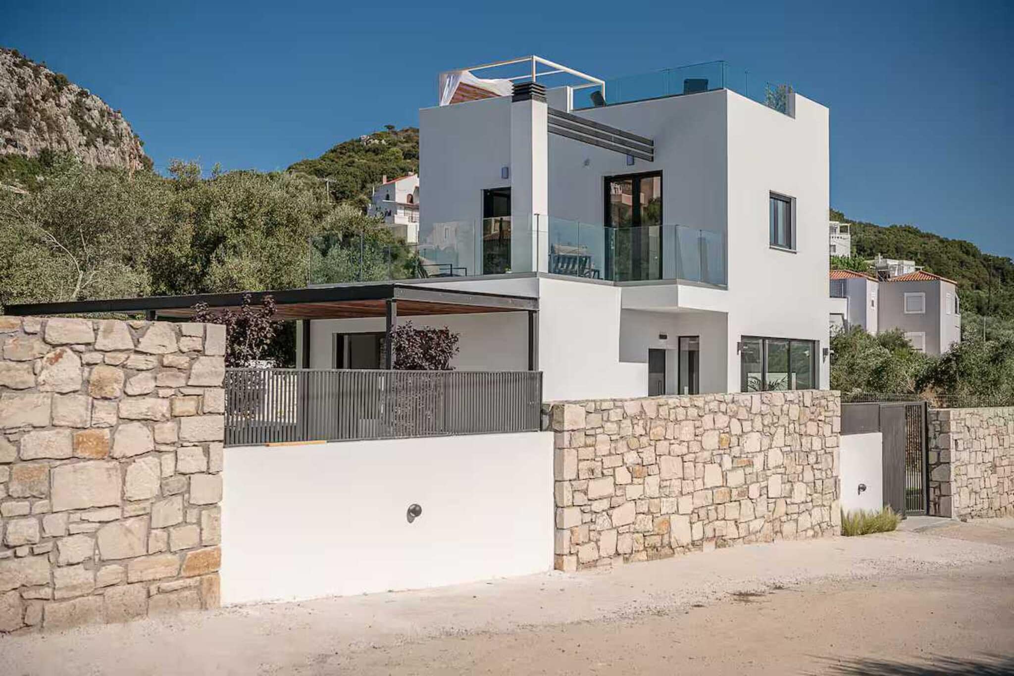 AVRILIA VILLA