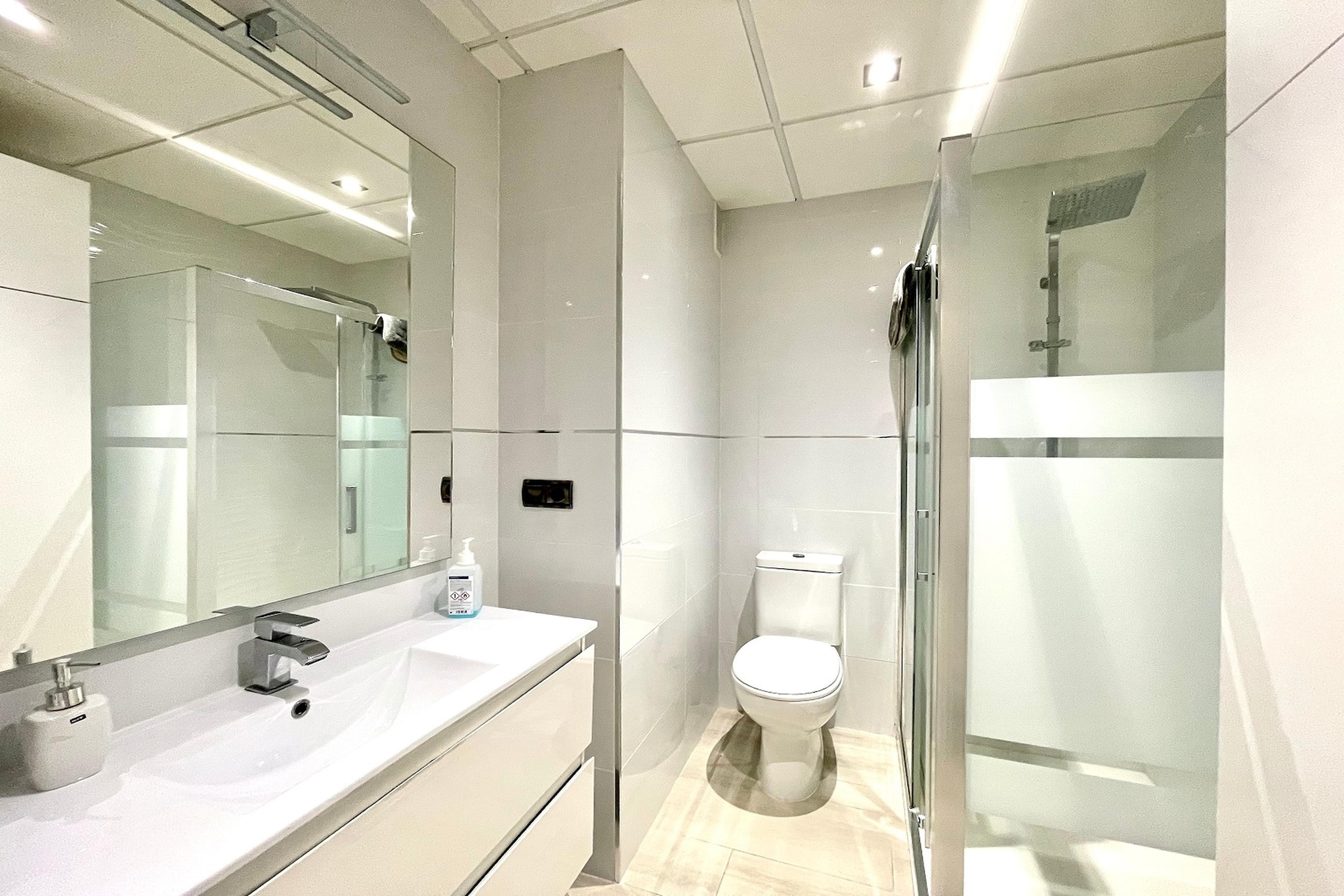 RM Granada apartment - Badkamer