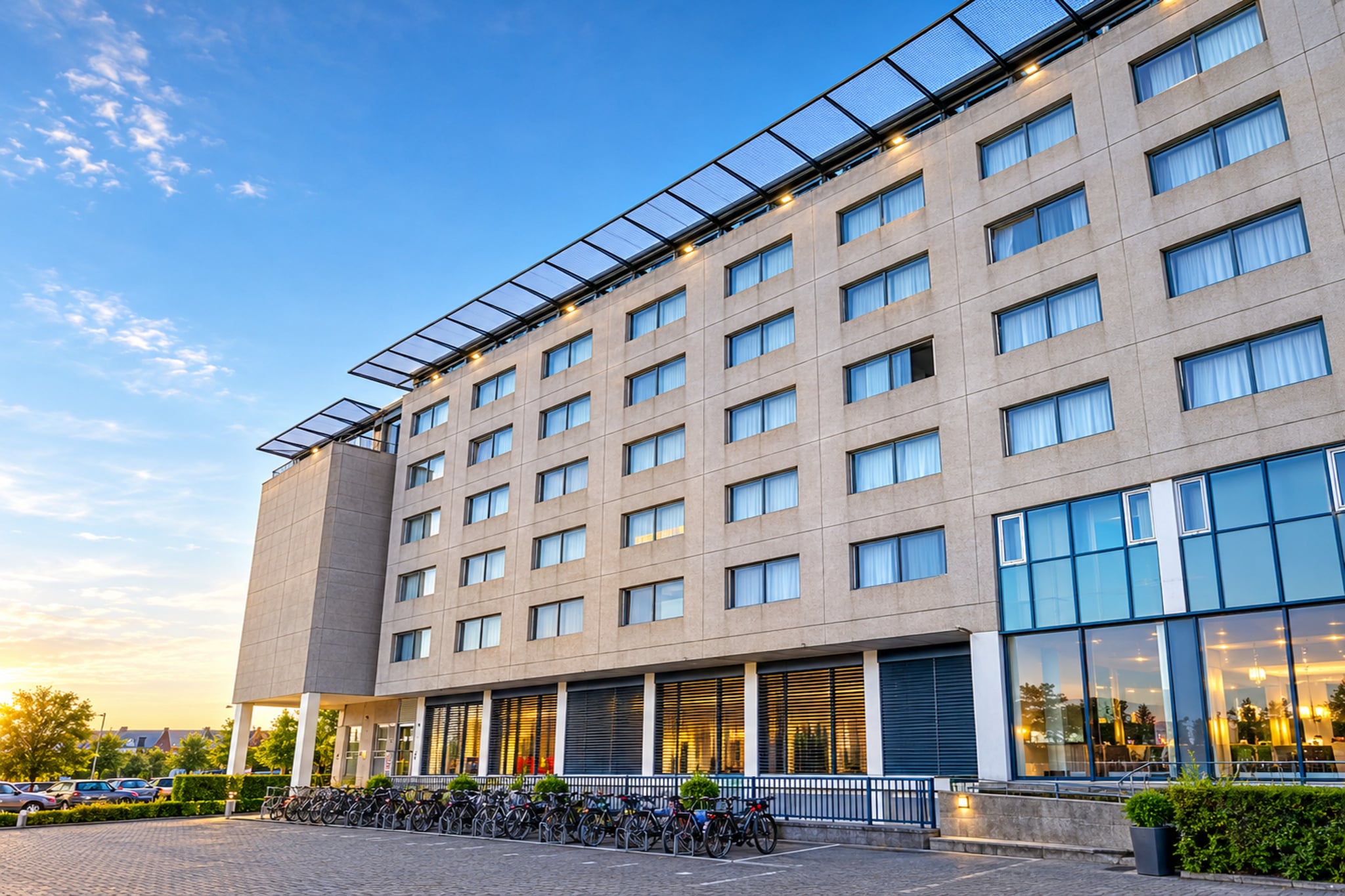 Sunday Hotel Amsterdam Airport Schiphol - Image-tags.hotelexteriorsummer