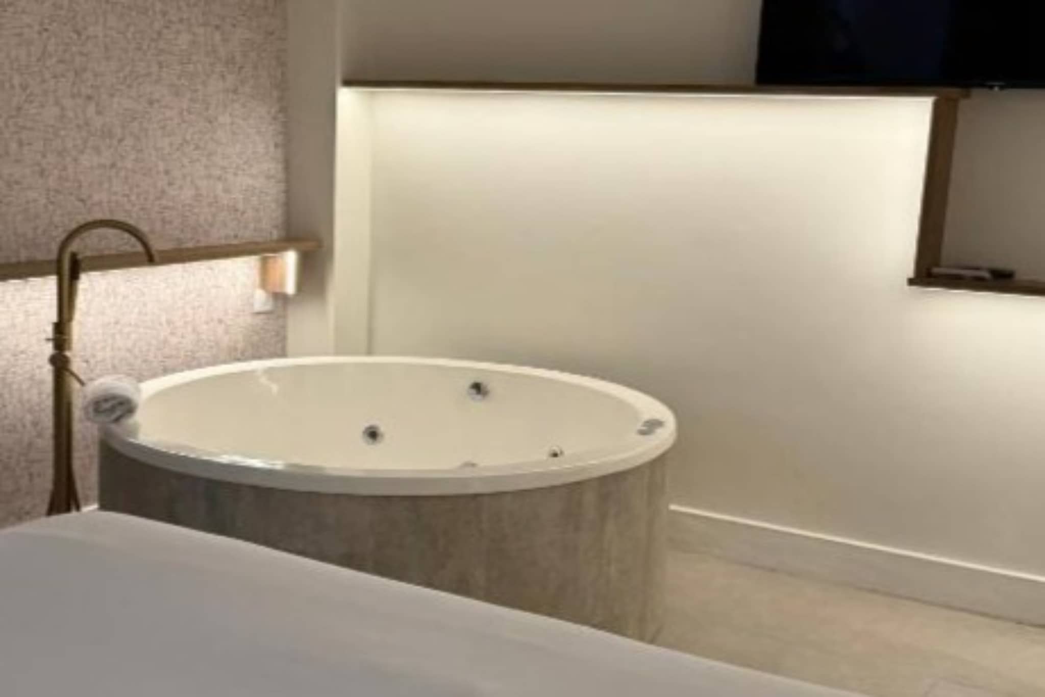 HABITACIÓN DOBLE CON JACUZZI - JACUZZI 4001 - Badkamer