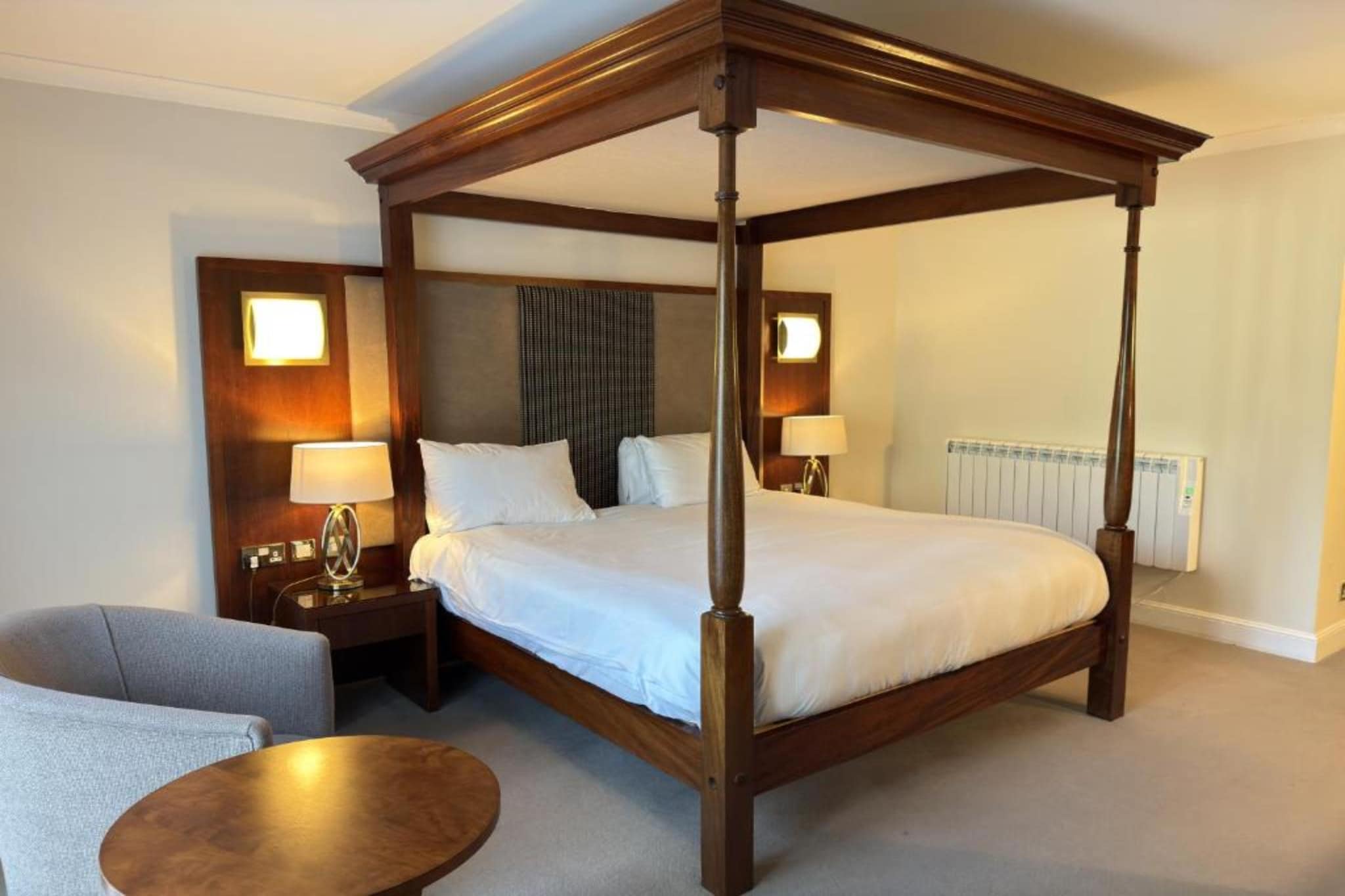 Superior Double Room with Four Poster Bed - Bedroom