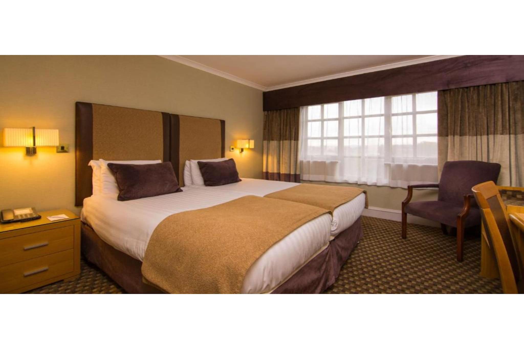 Executive Twin Room - Bedroom