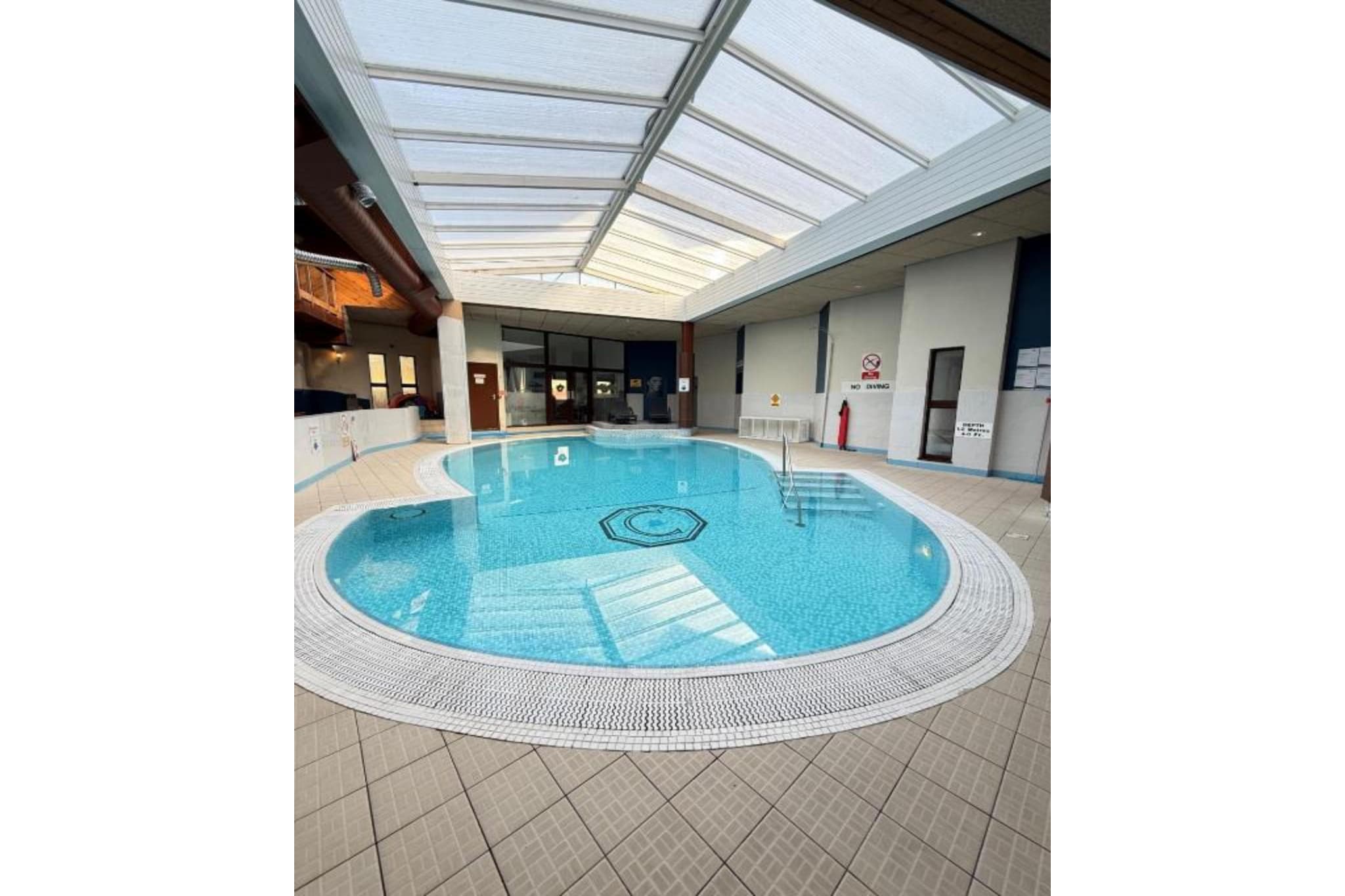 Deluxe Family of 5 Room - Image-tags.hotelswimmingpool