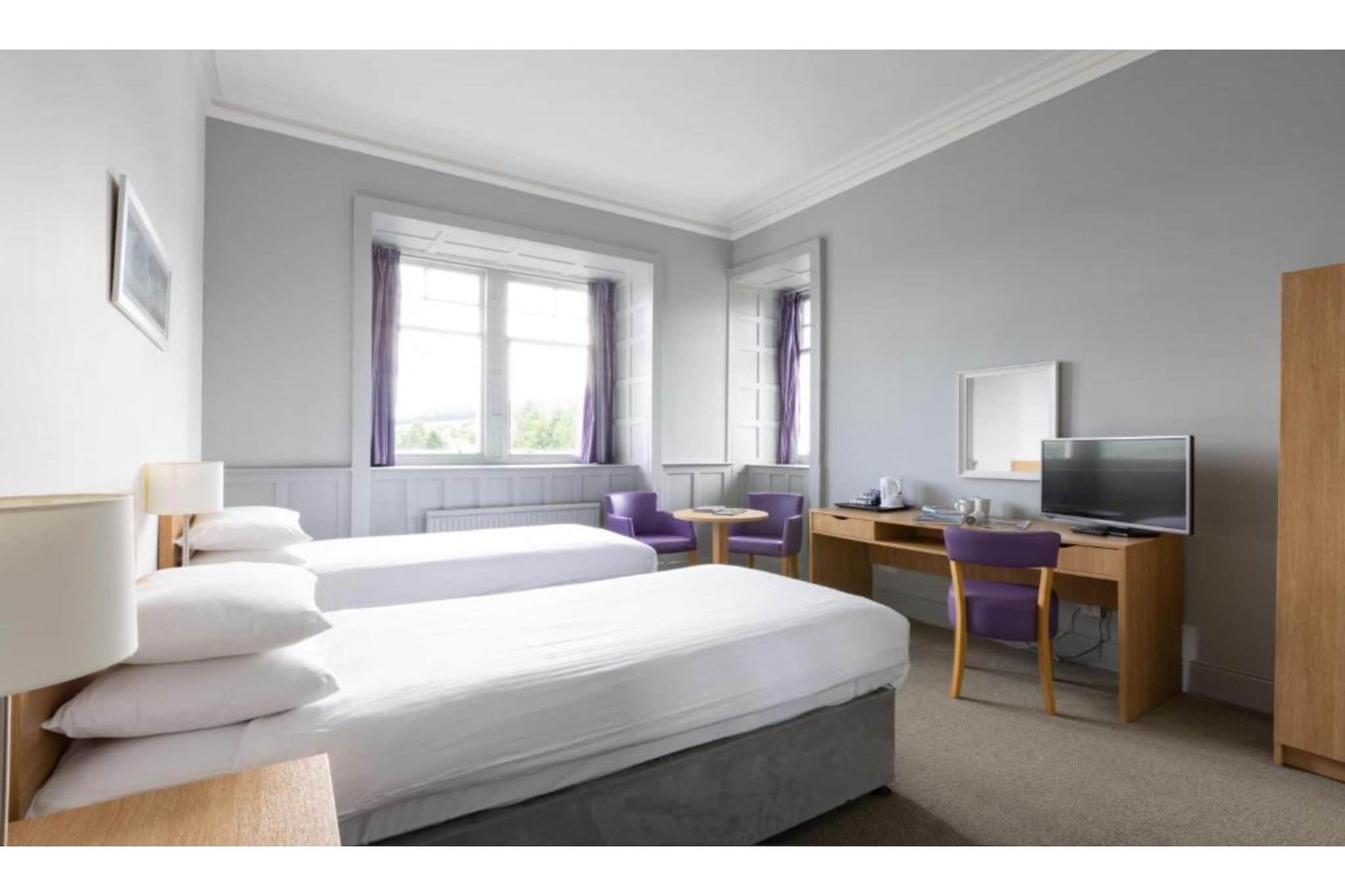 Standard Twin Room - Bedroom