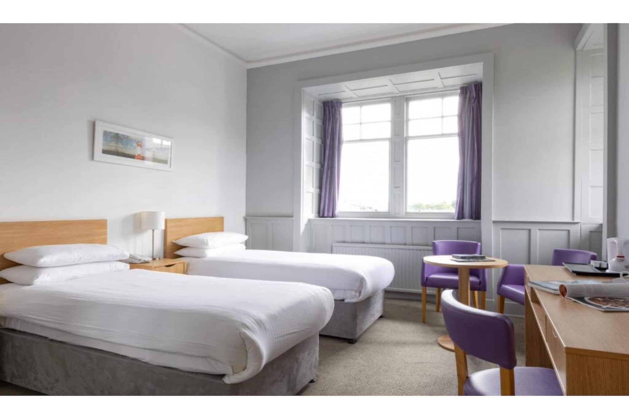 Standard Twin Room with View - Bedroom