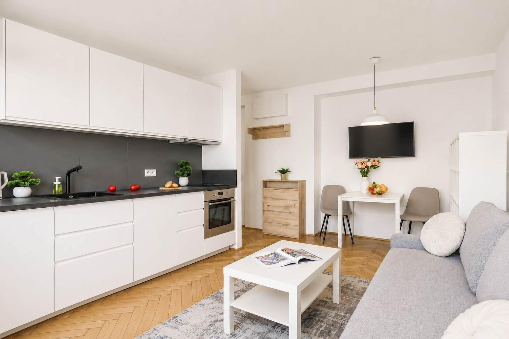 189 Marszał 85/132 (4) - Living room