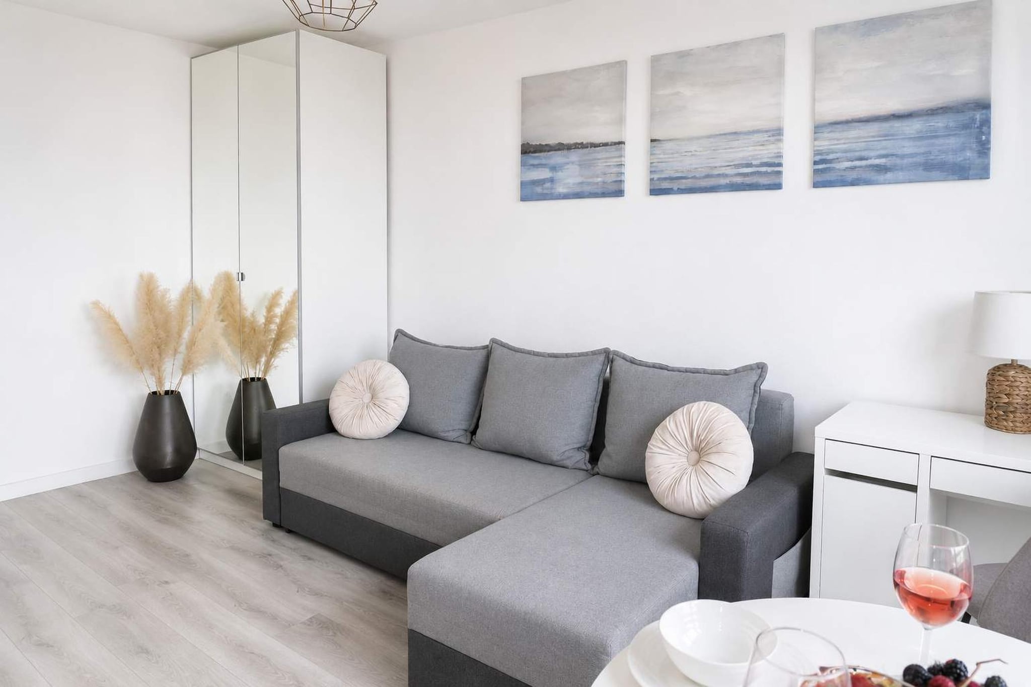 194 Przech 2/1528(4) - Living room