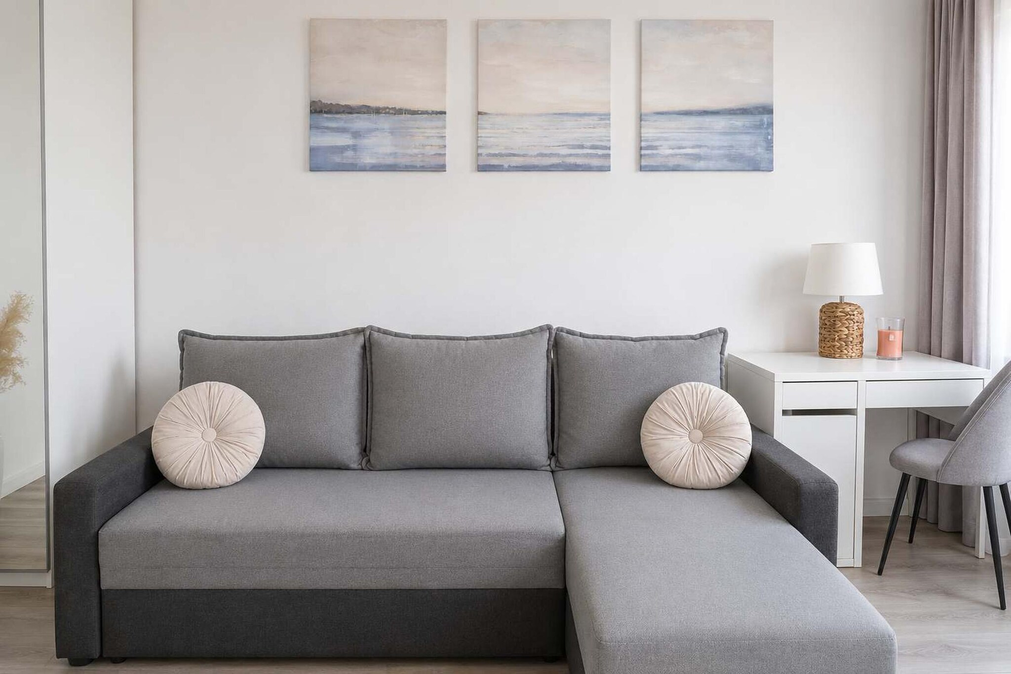 194 Przech 2/1528(4) - Living room