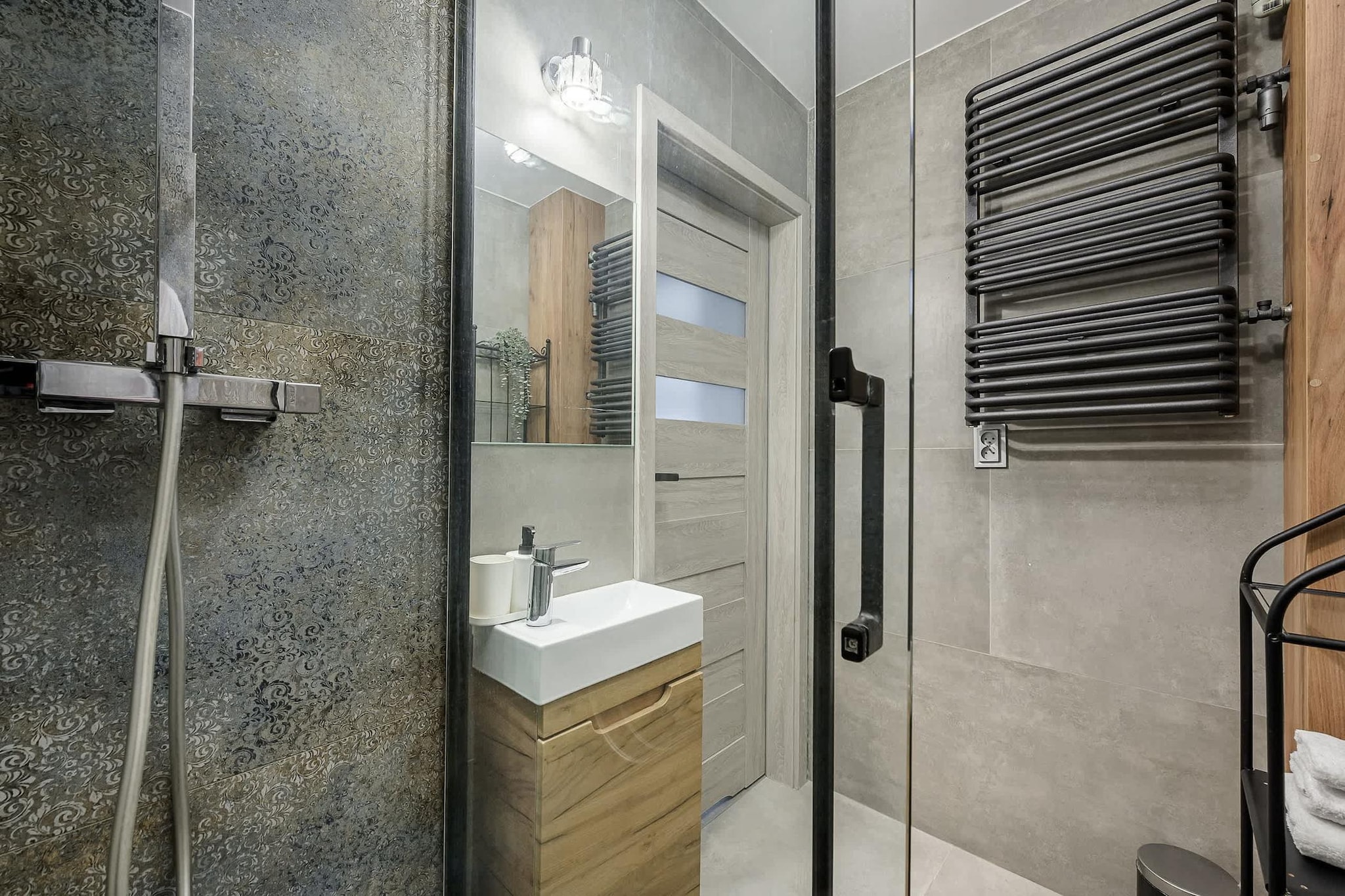 198 Bruna 34/50 (4) - Badkamer