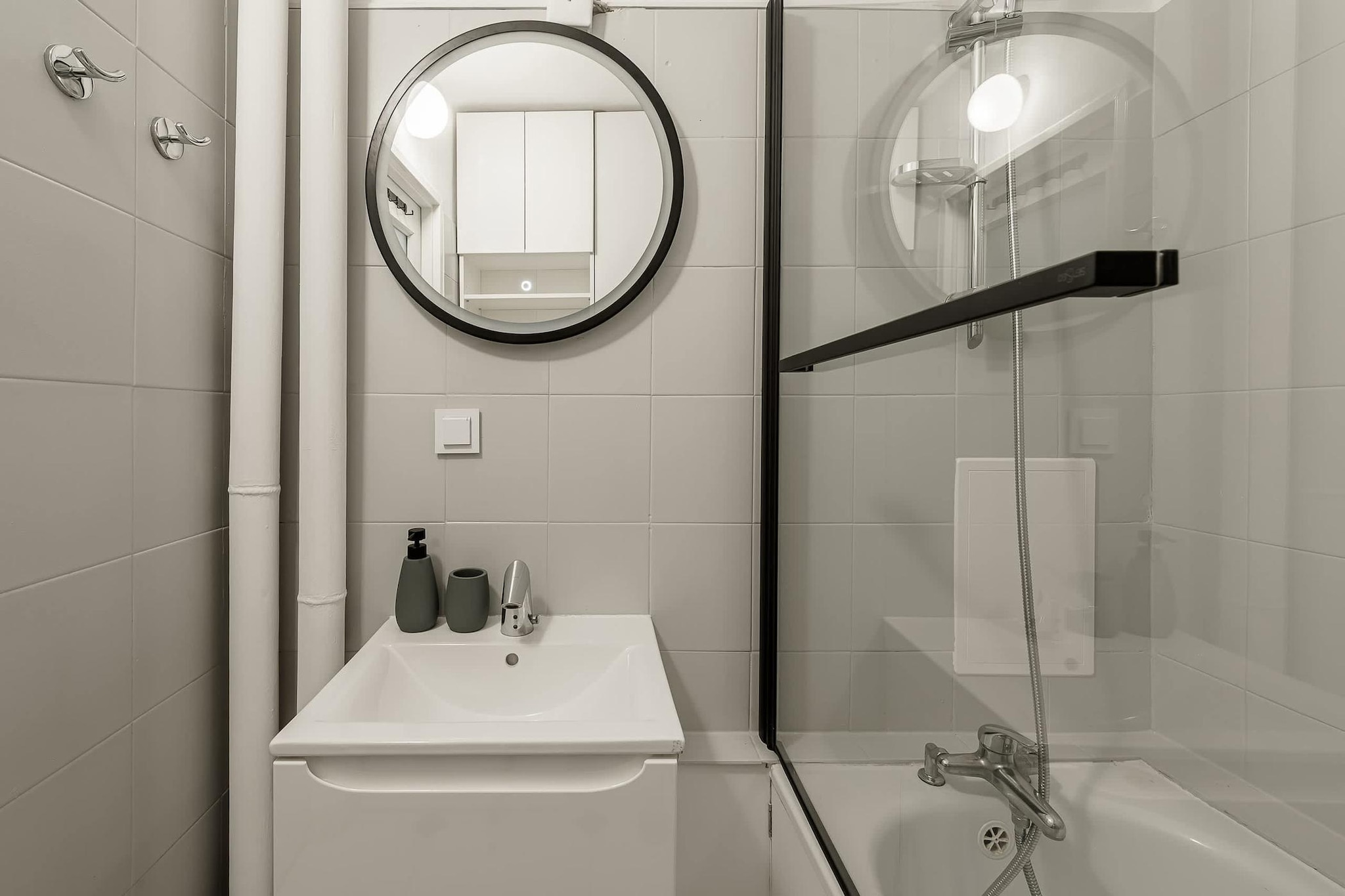 190 Targowa 4/13 (4) - Badkamer