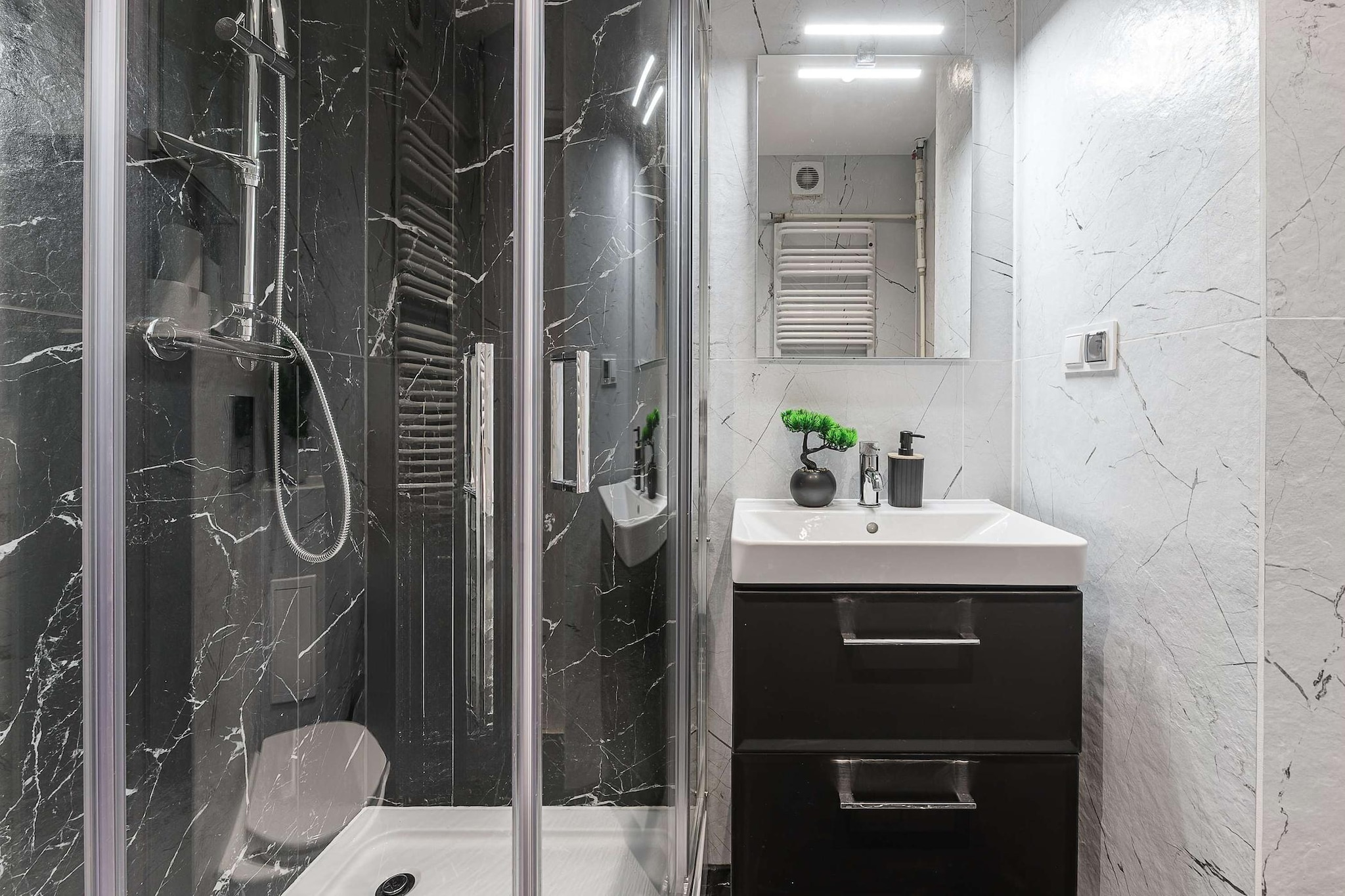 203 Grenady 15/47(4) - Bathroom