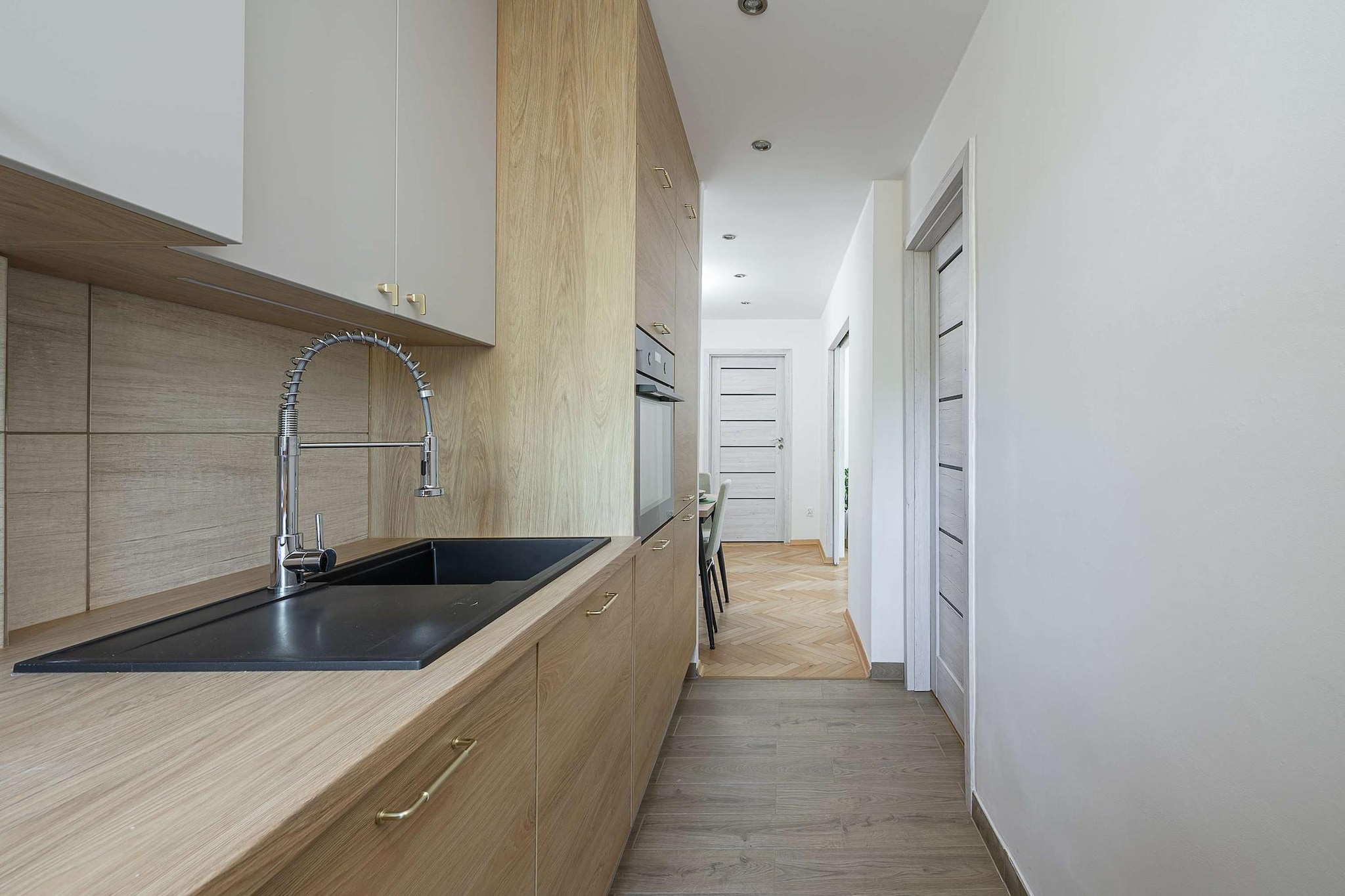 203 Grenady 15/47(4) - Kitchen