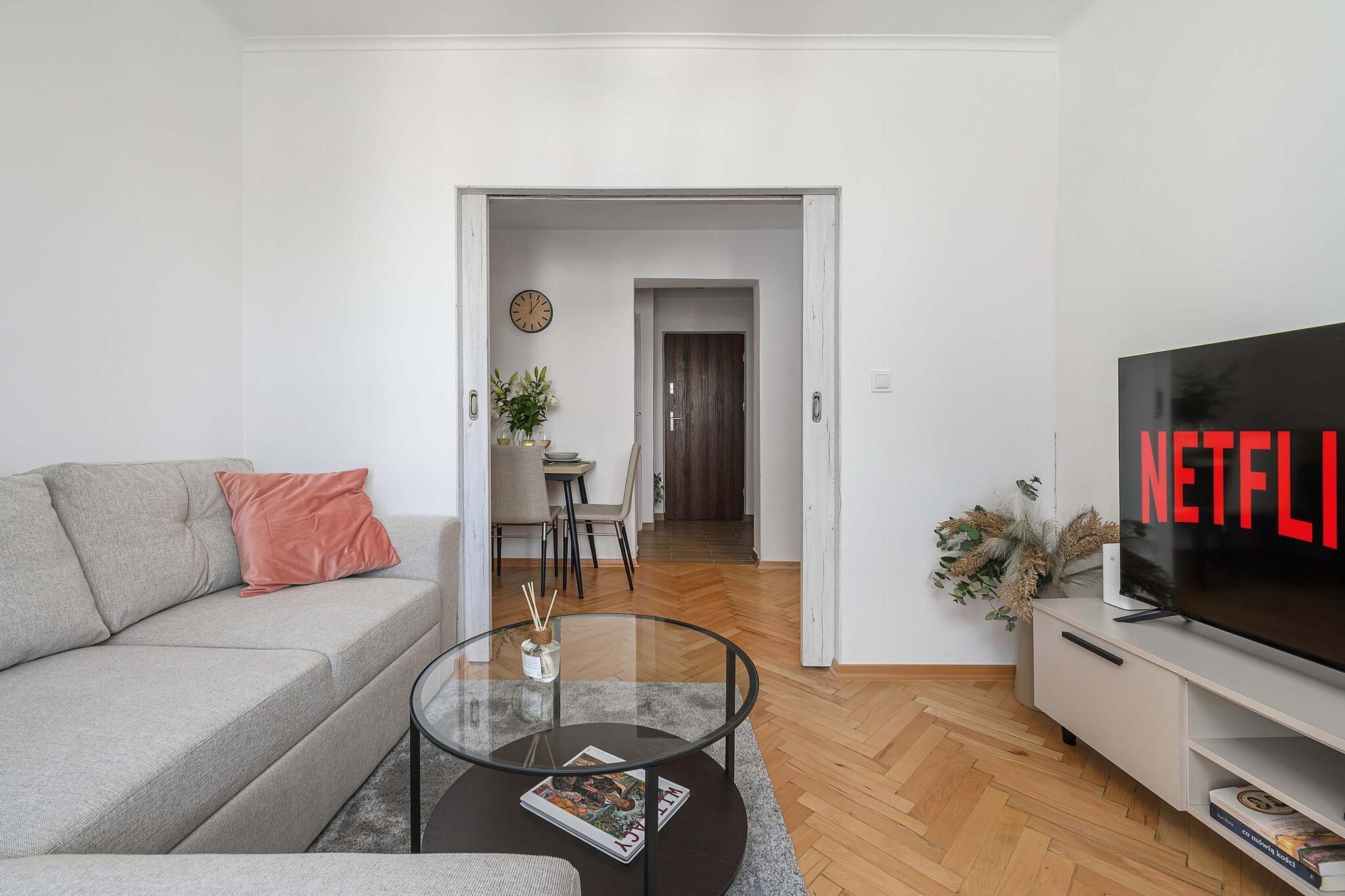 203 Grenady 15/47(4) - Living room