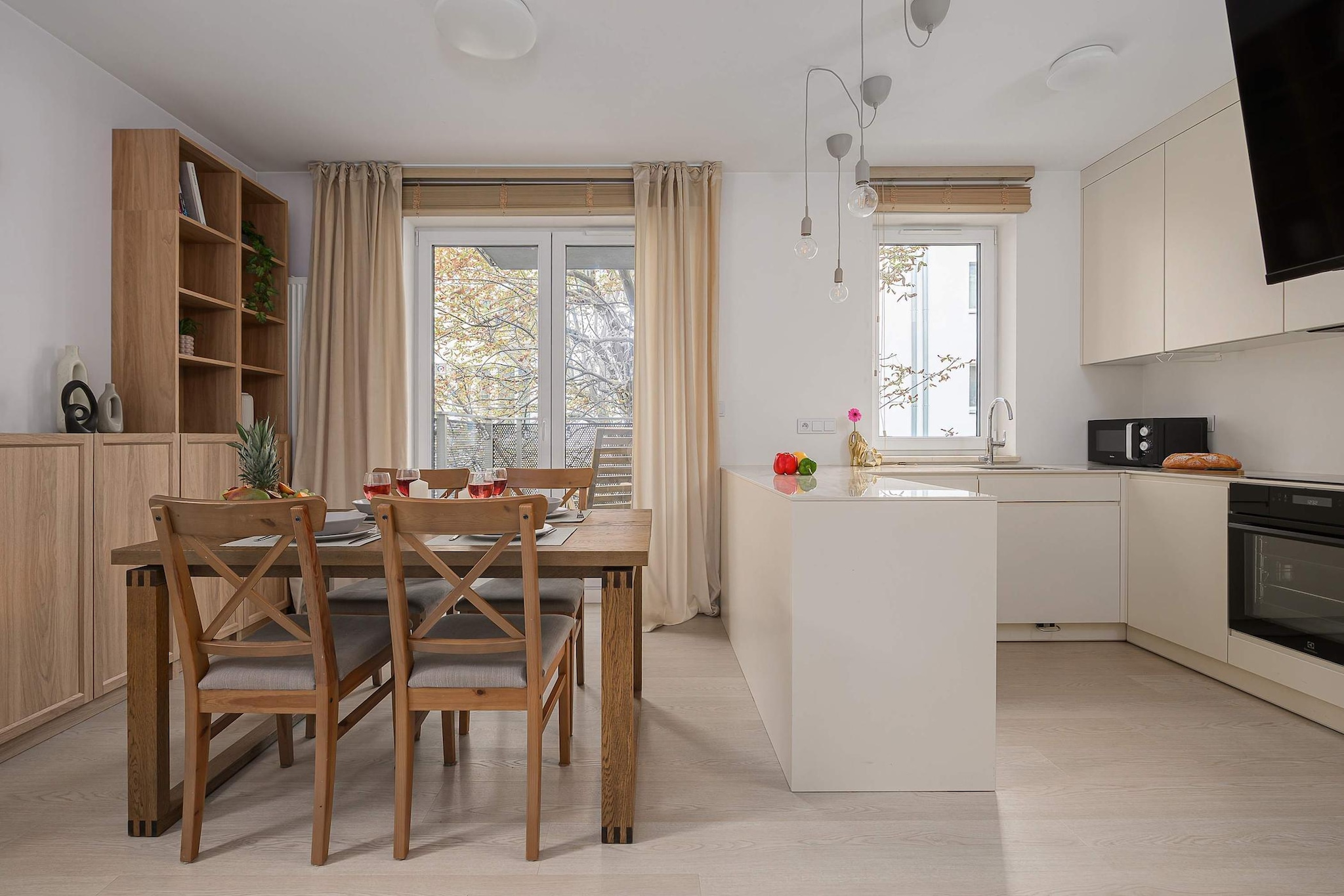 210 Środkowa 20/31(4) - Eetkamer
