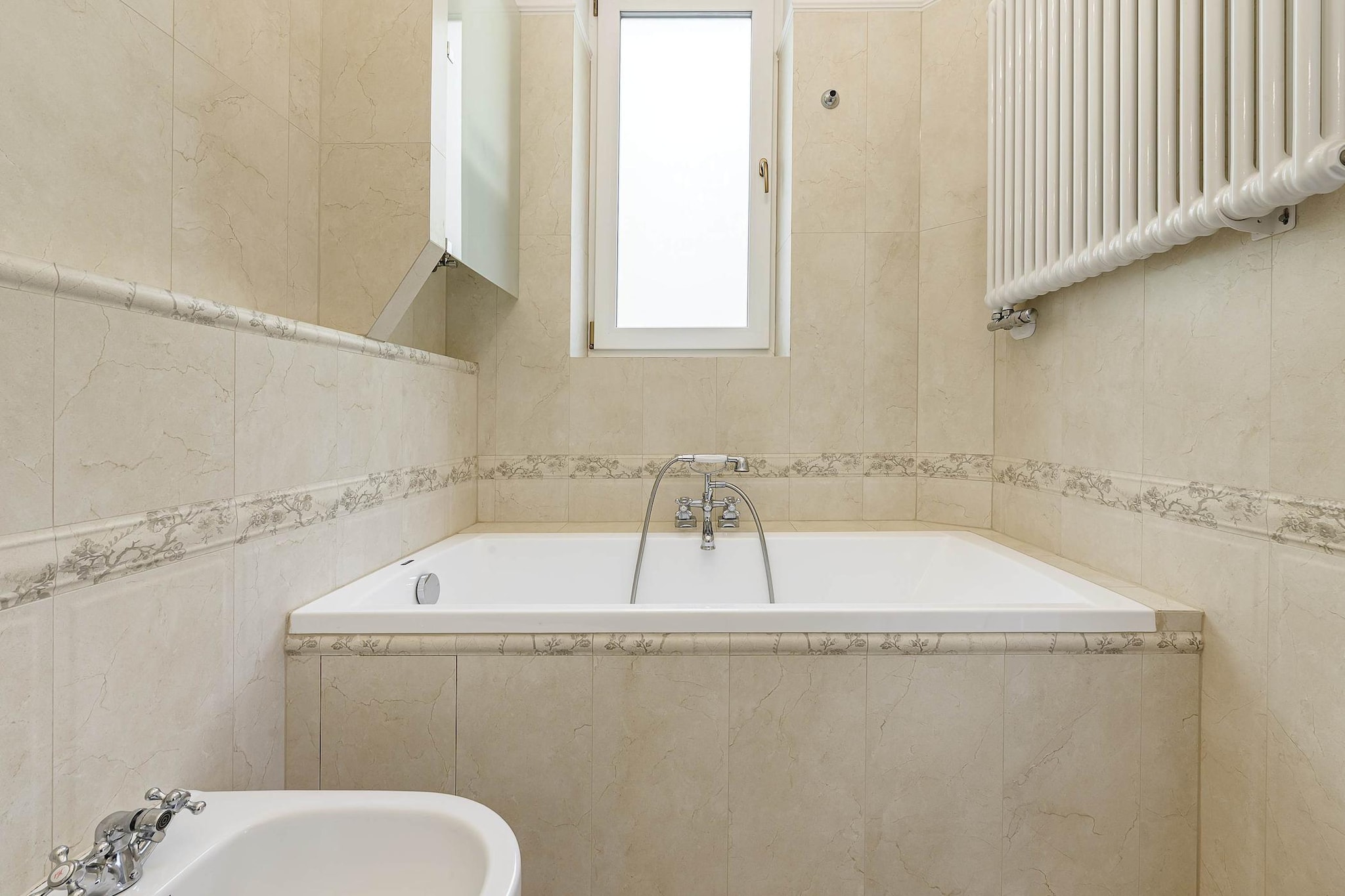 195 Miodowa 3/9 (4) - Bathroom