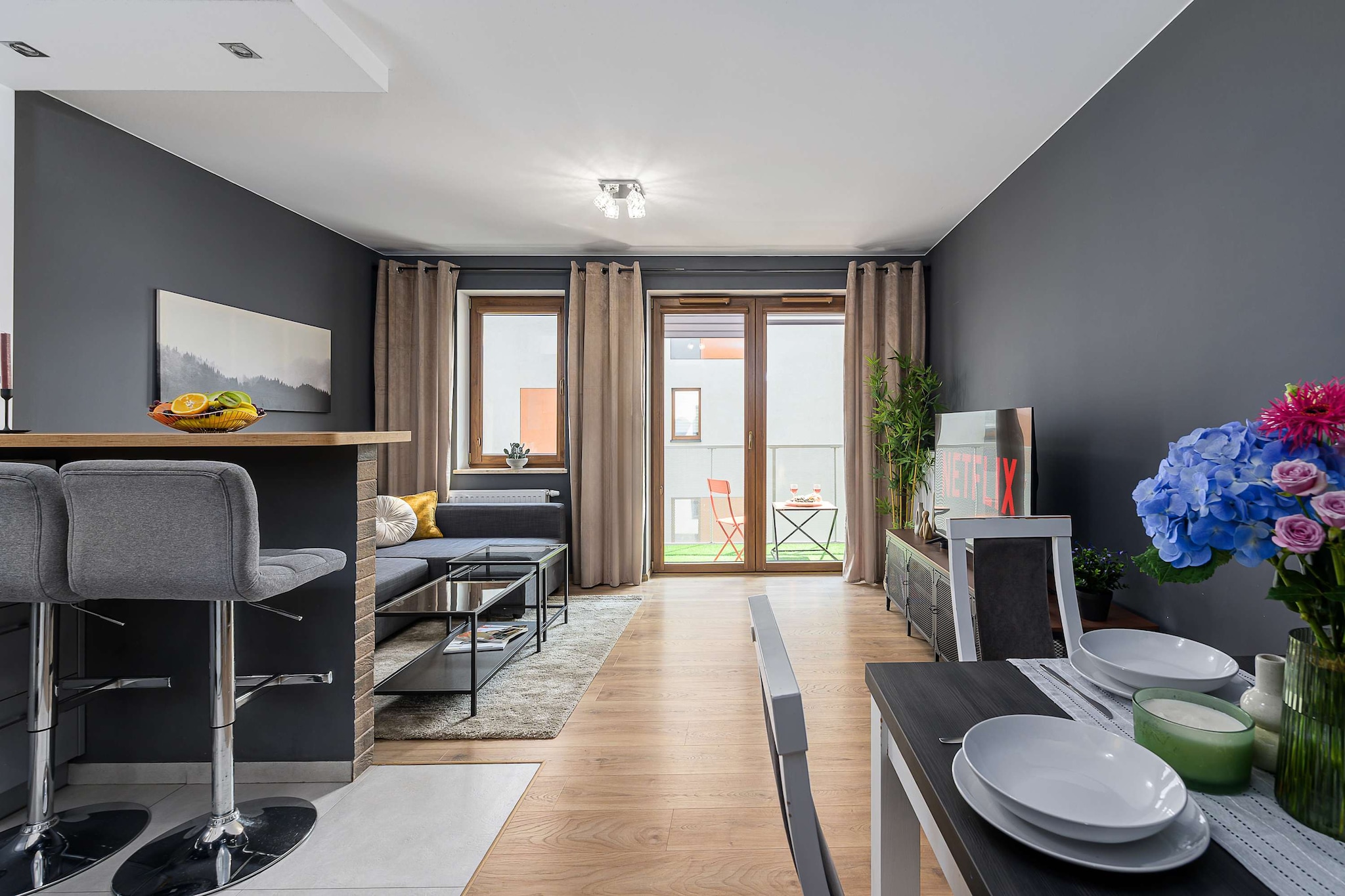 193 Przewor2B/255(4) - Eetkamer