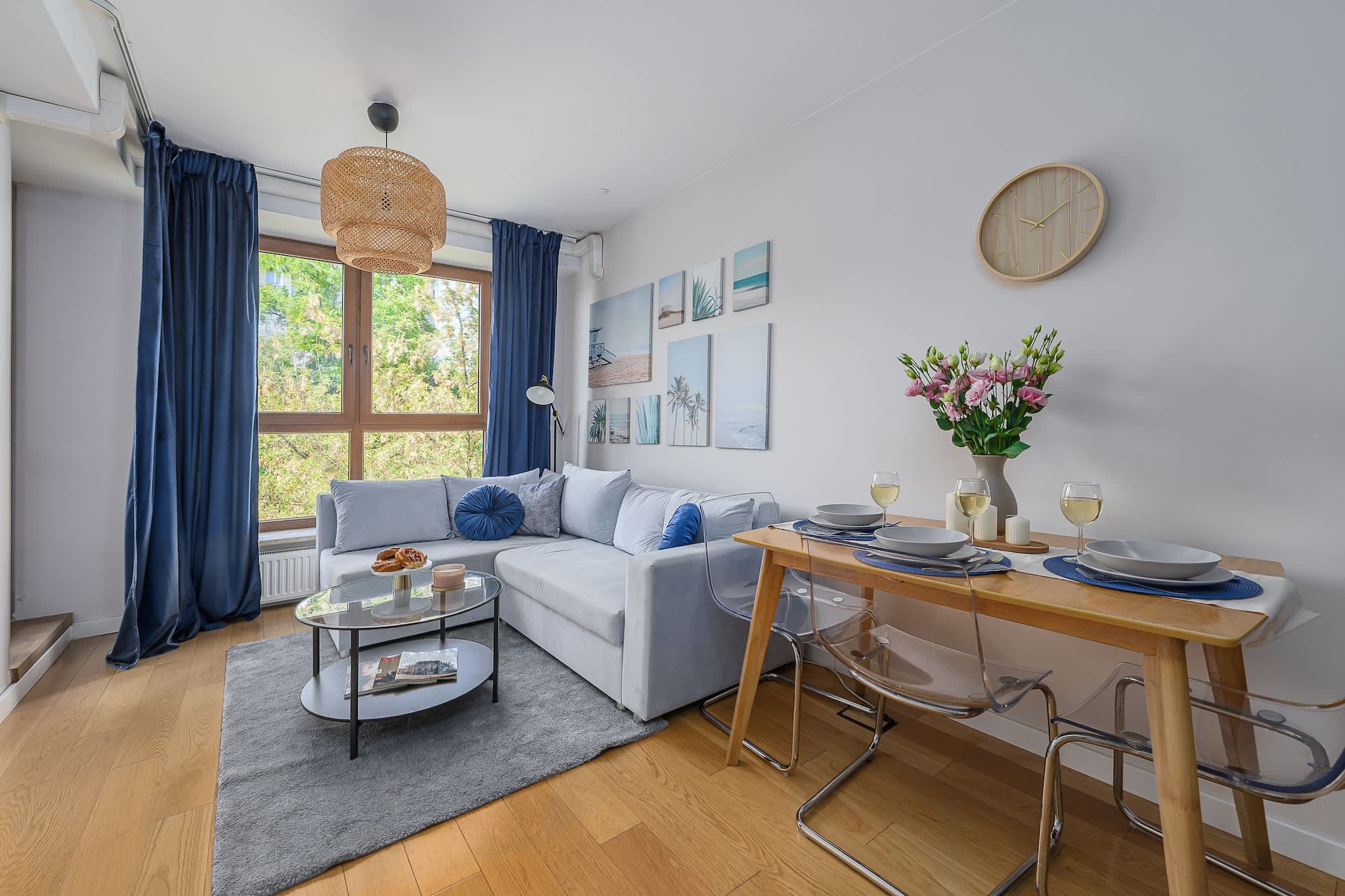 215 Saska 6a/17 (4) - Woonkamer