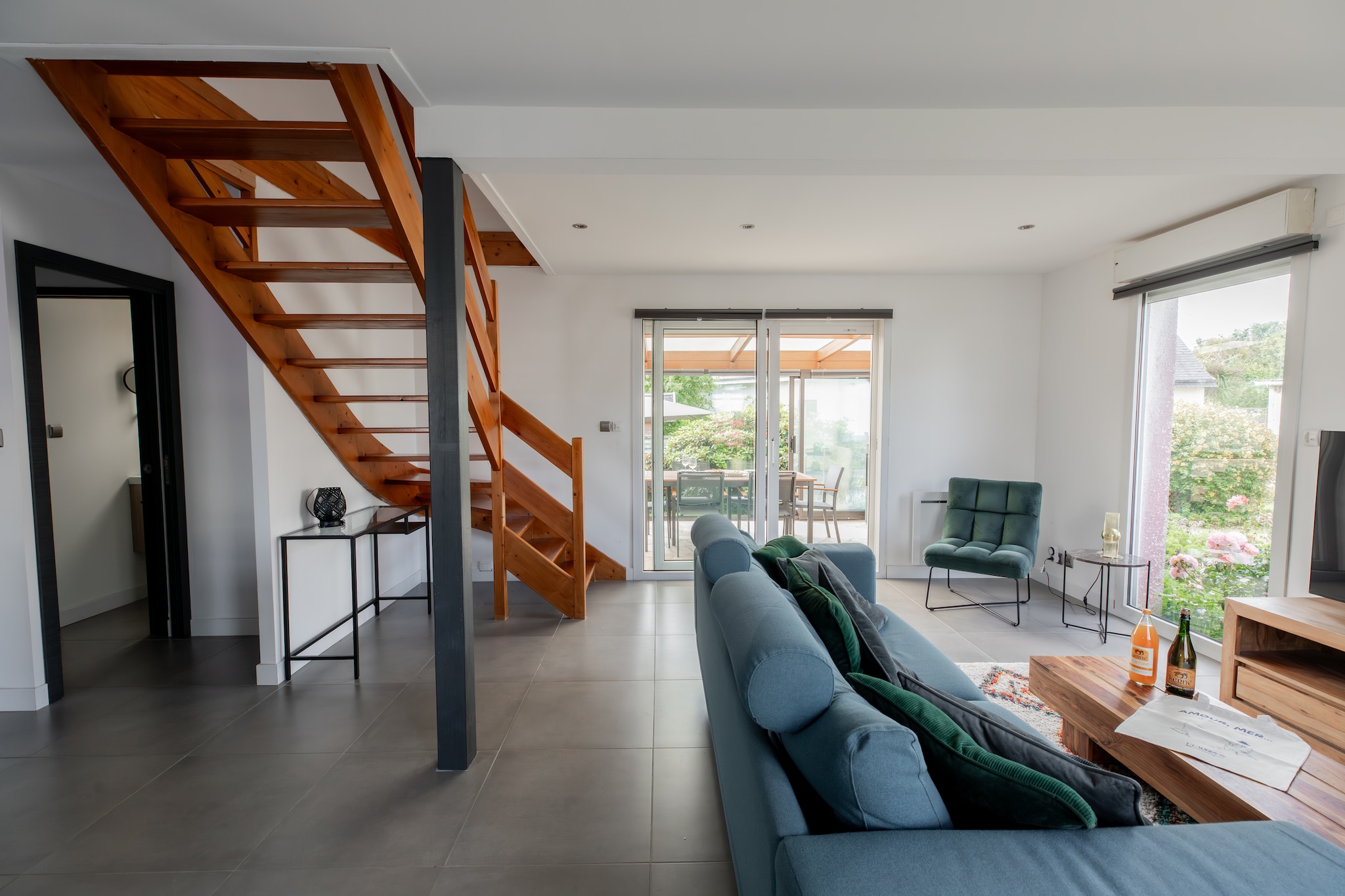 Maison de vacances moderne – à 400 m de la plage de sable à Plougonvelin - Living room