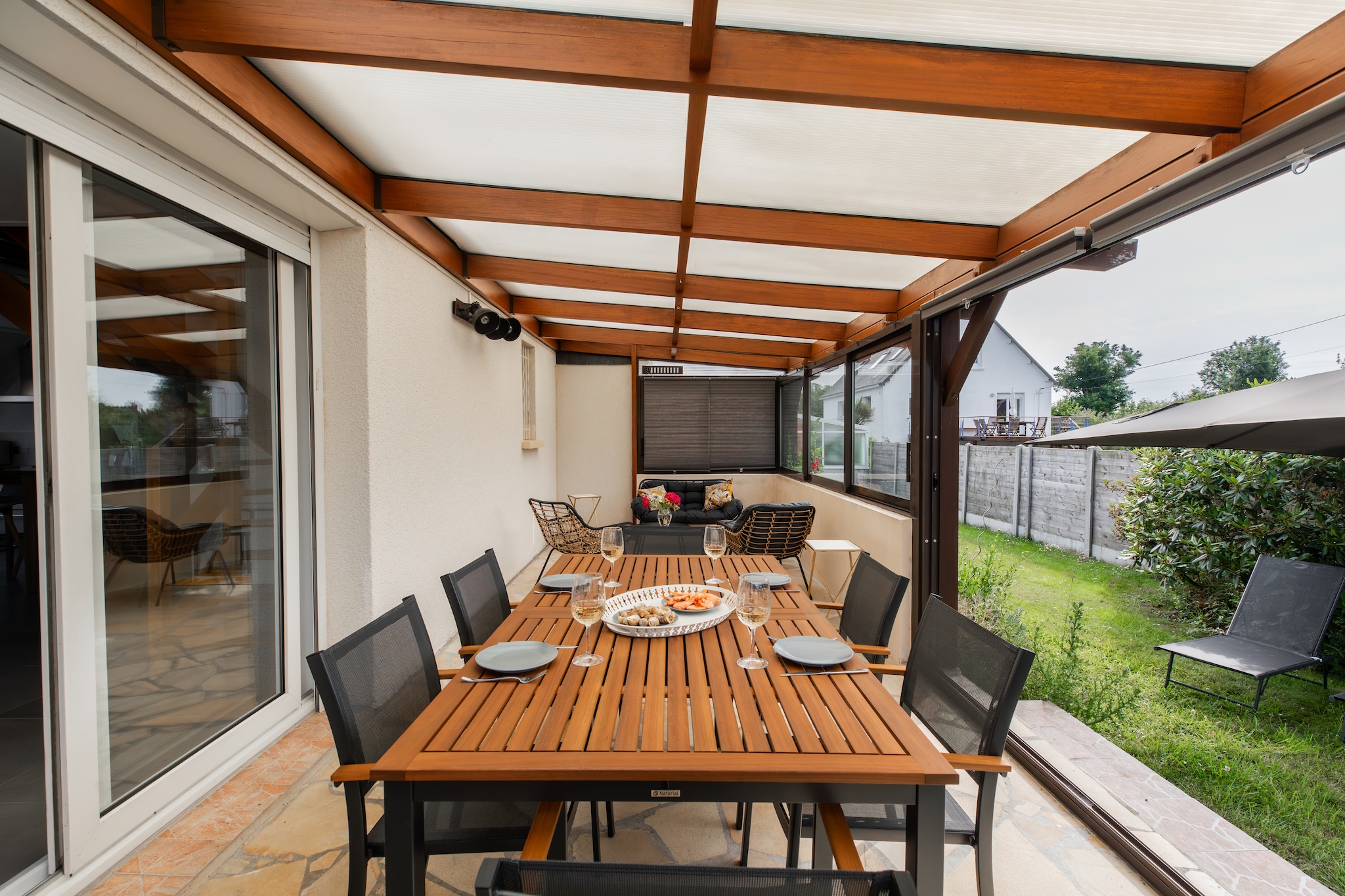 Maison de vacances moderne – à 400 m de la plage de sable à Plougonvelin - Terrace balcony