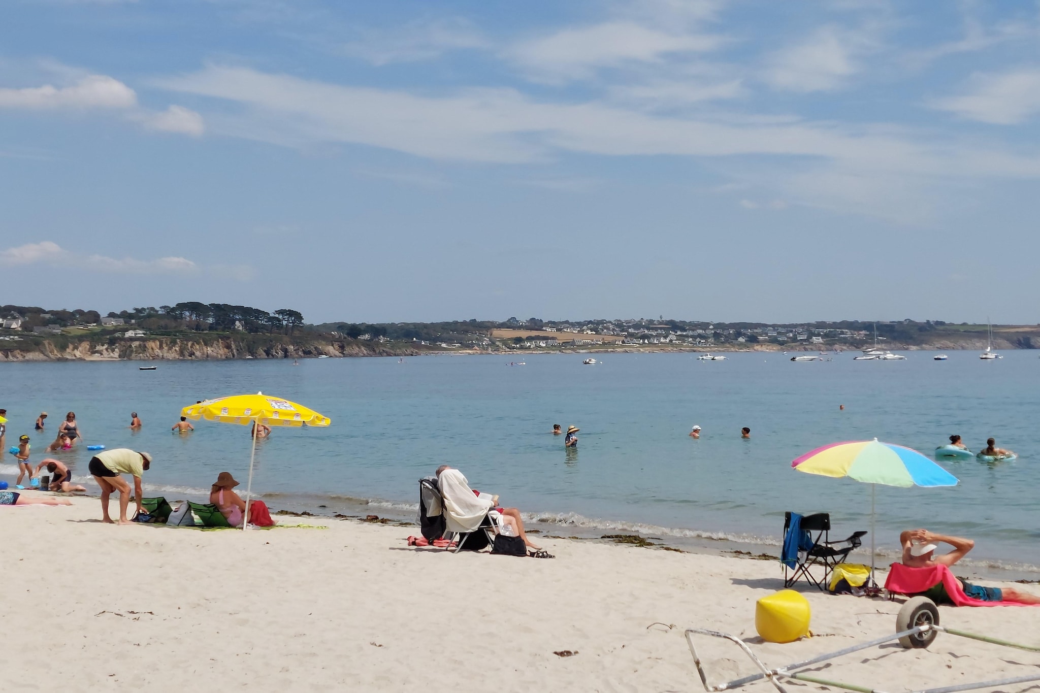Maison de vacances moderne – à 400 m de la plage de sable à Plougonvelin - Areas within 1km in summer