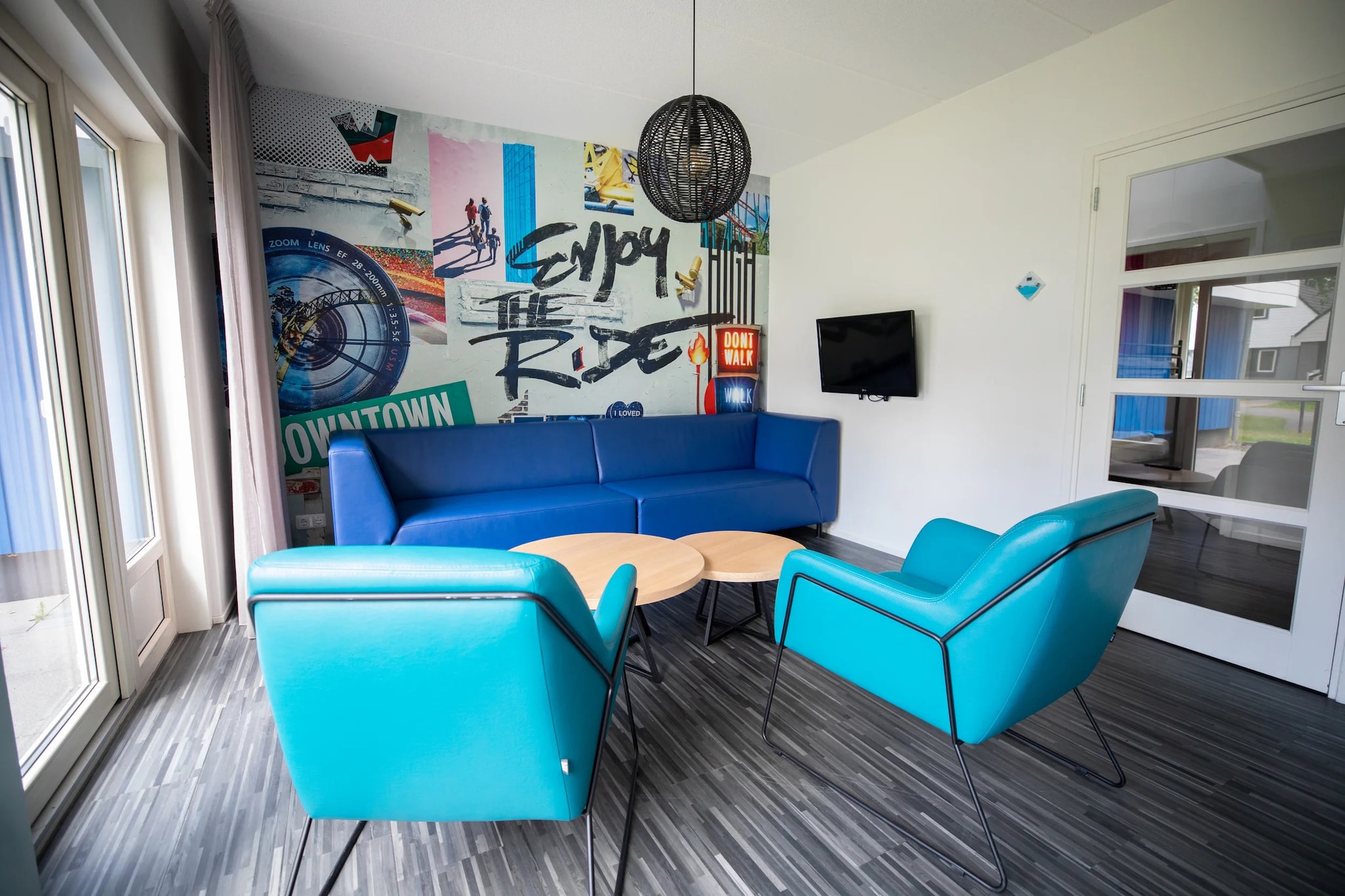8-person bungalow