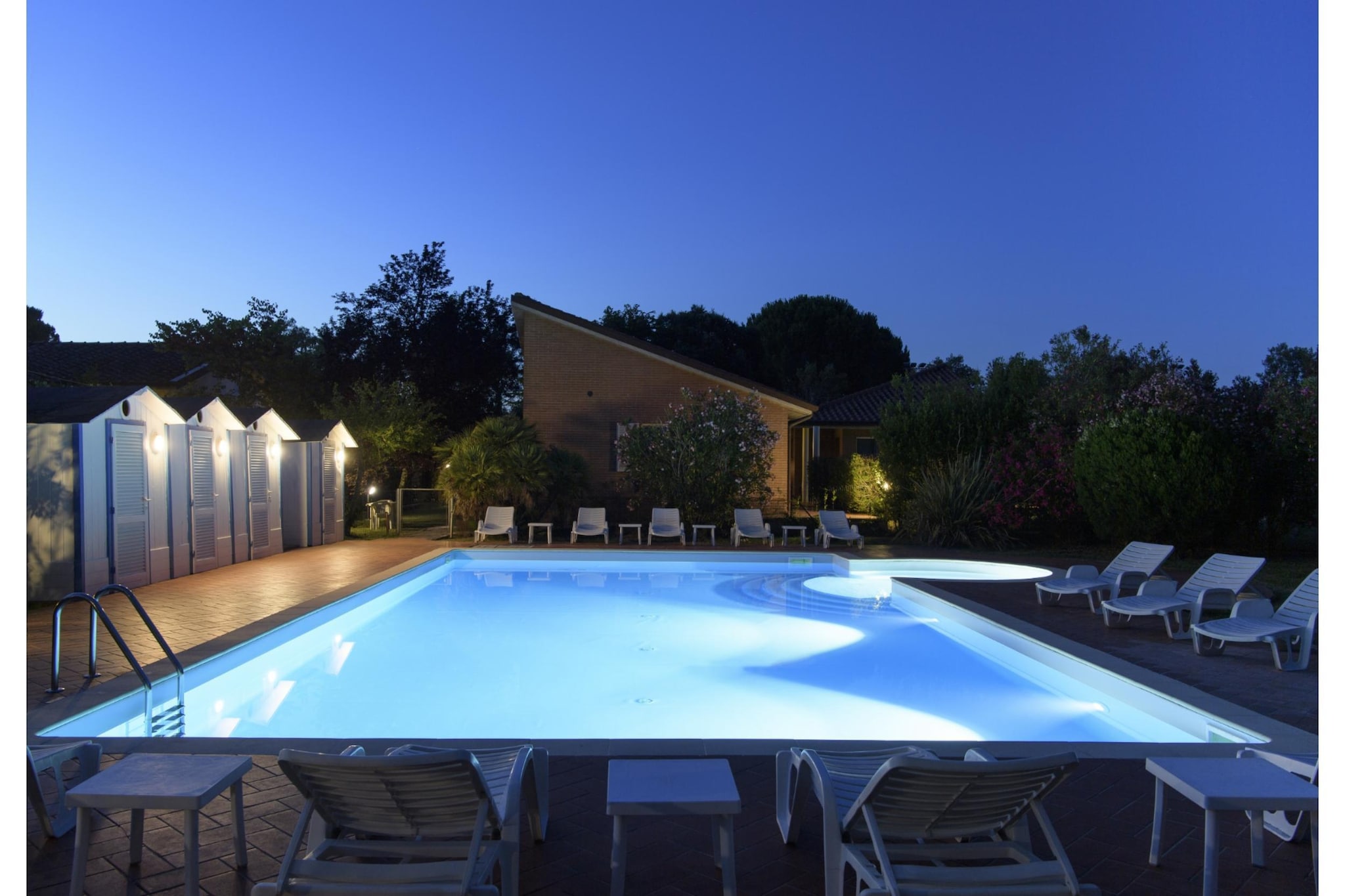 Residence San Rossore App bilocale 3 pax - Zwembad