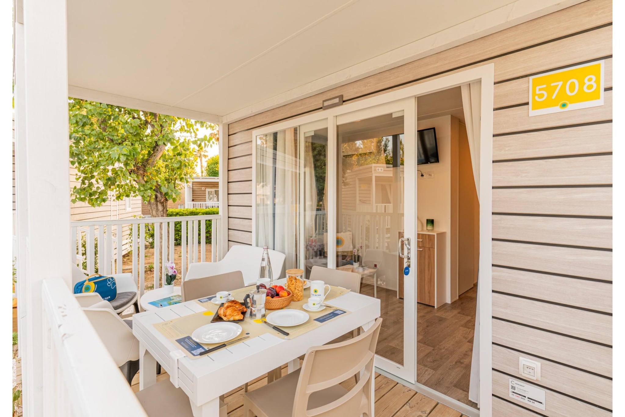 Club del Sole Le Mimose Family Resort LG2 LODGE Lodge Comfort - Terrasbalkon