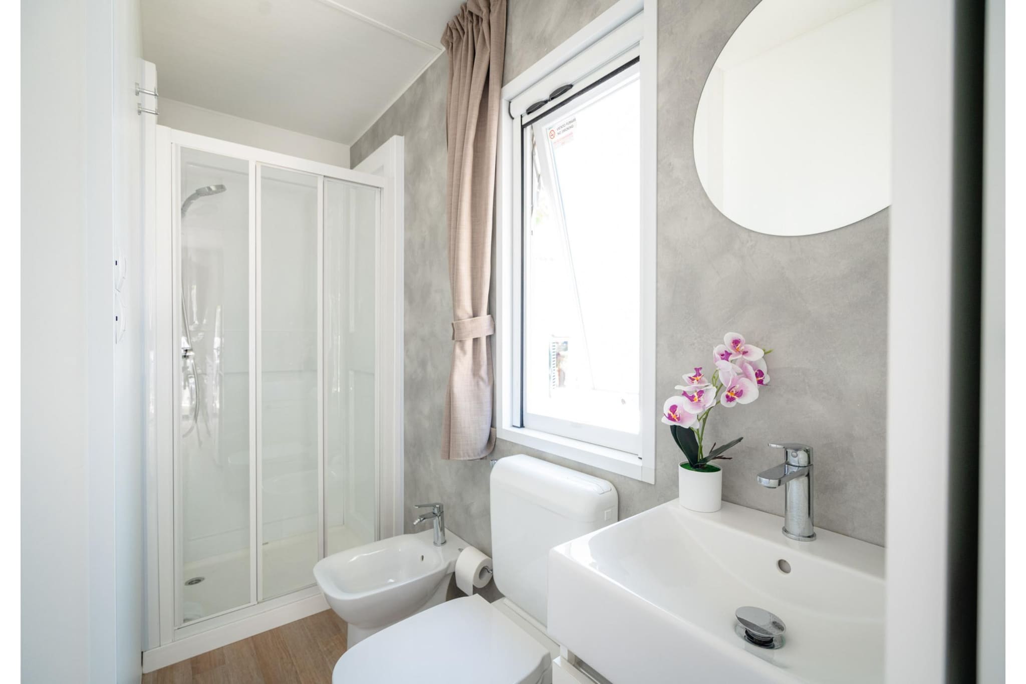 Club del Sole Le Mimose Family Resort LG2 LODGE Lodge Comfort - Badkamer