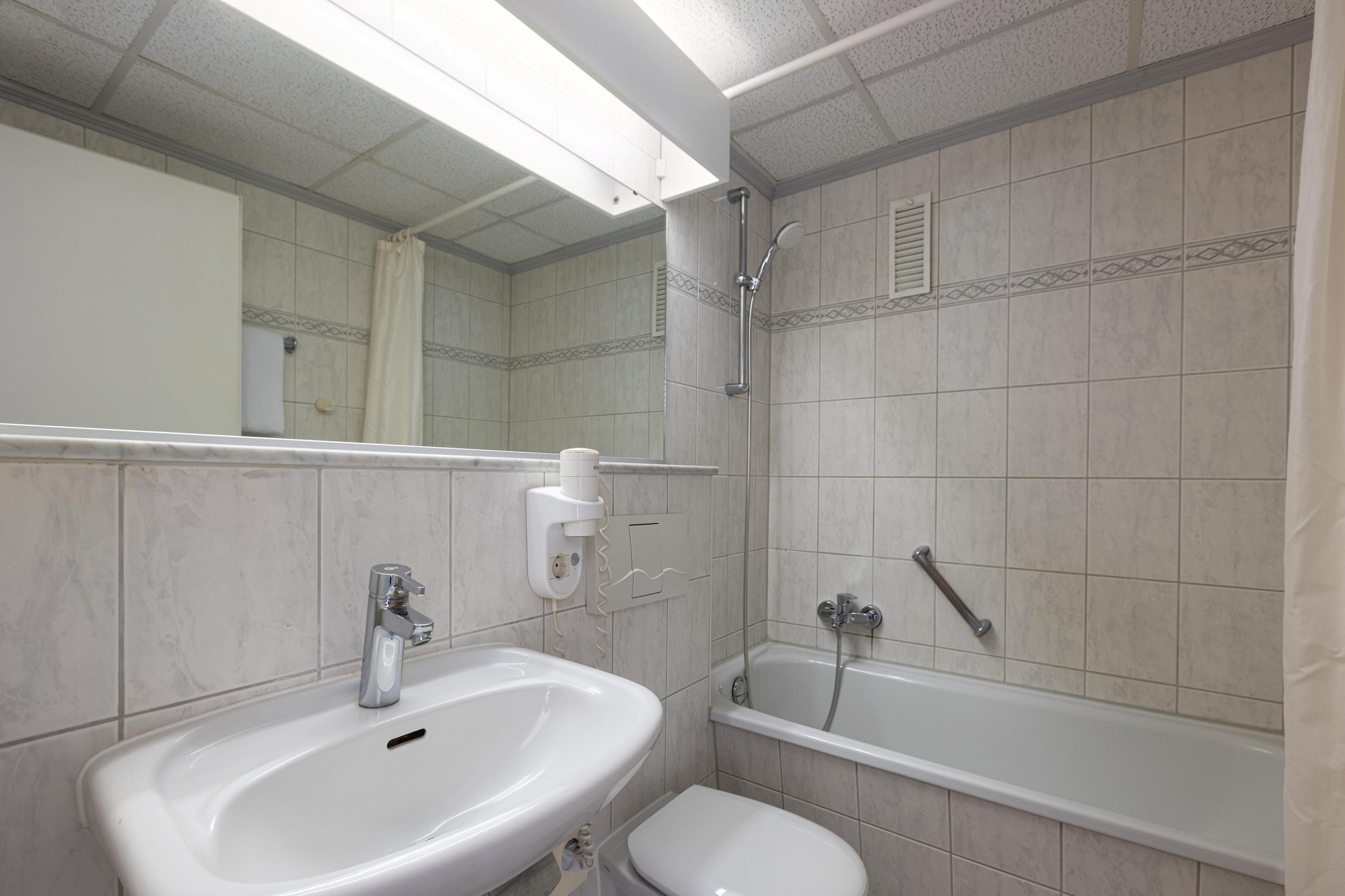 IFA Fehmarn Hotel & Ferien-Centrum - Typ A1 - Salle de bain