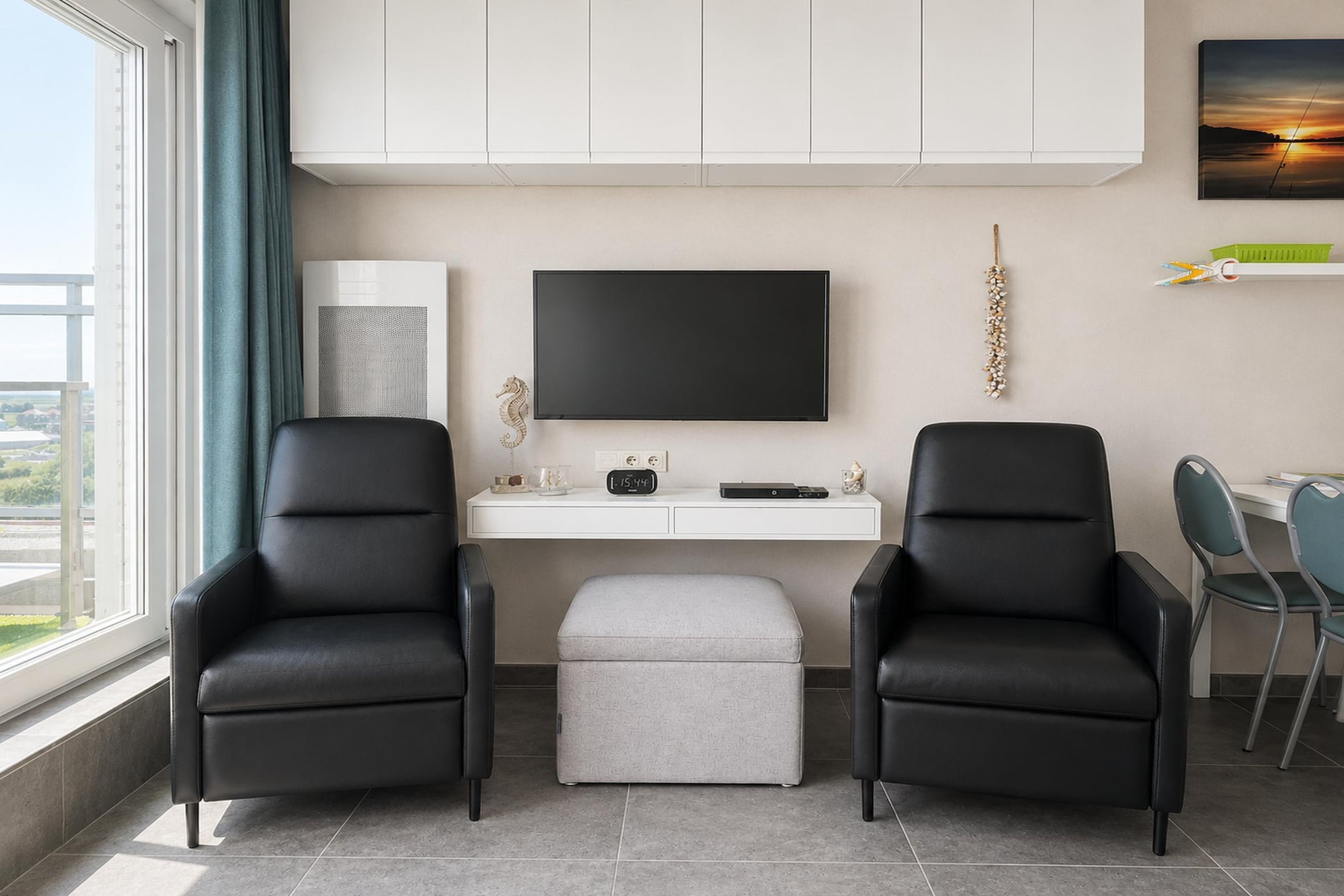 ANGOLA 1002 - Living room
