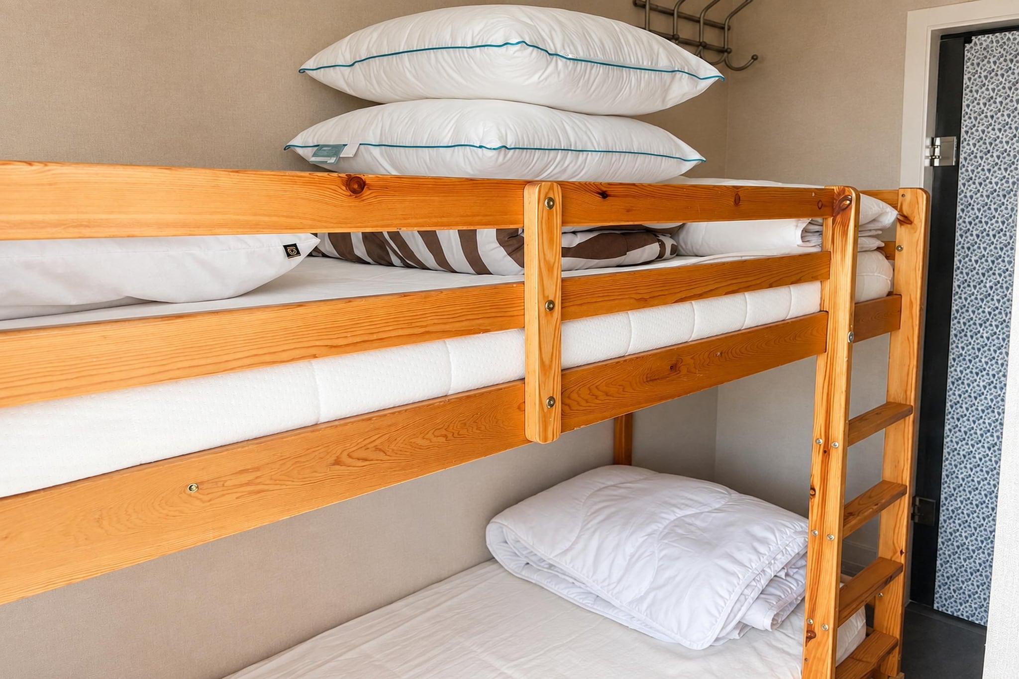 ANGOLA 1002 - Bedroom