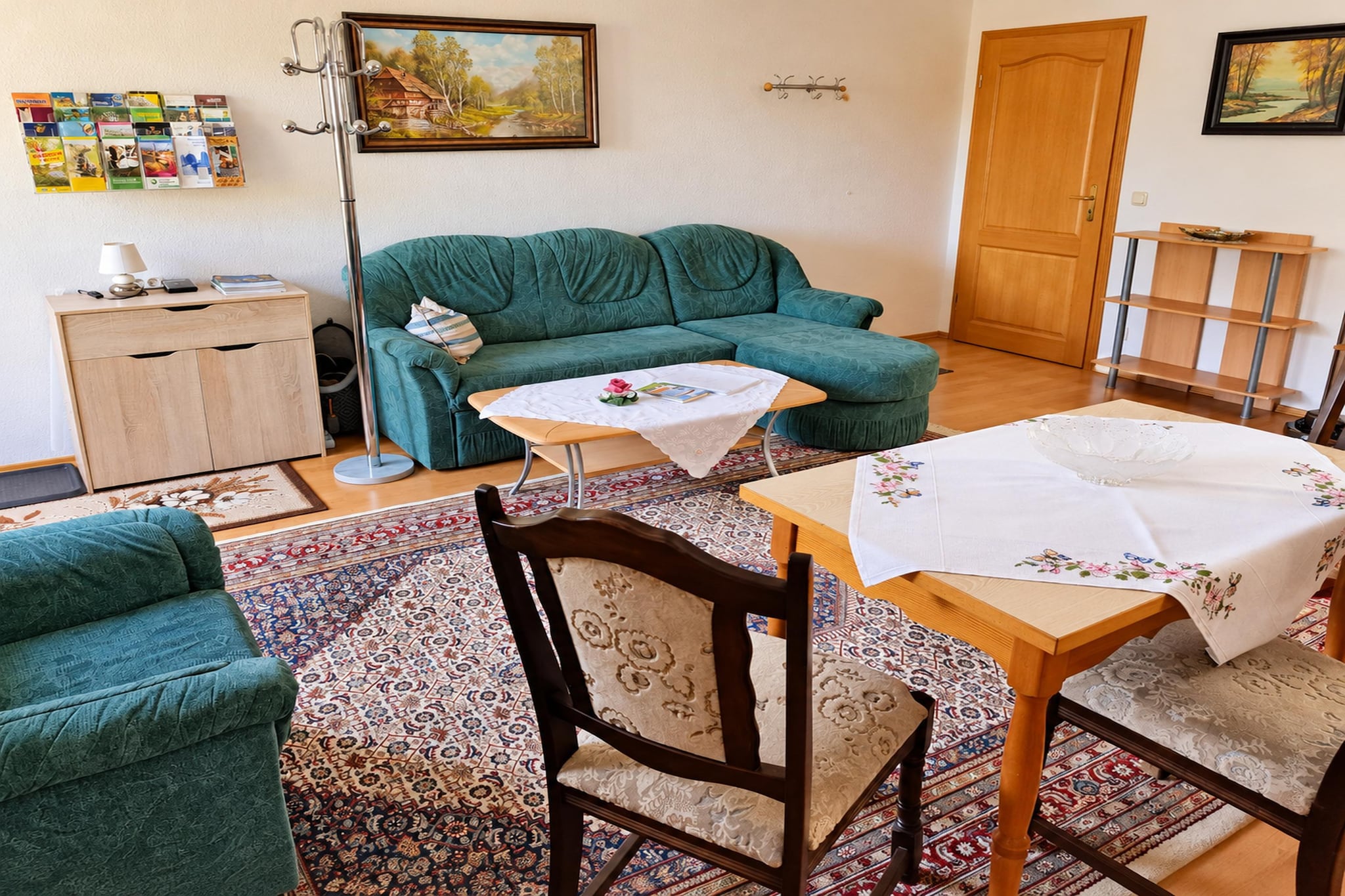 Gemütliche Auszeit im Herzen Sachsens -    Pension Sachon - Woonkamer