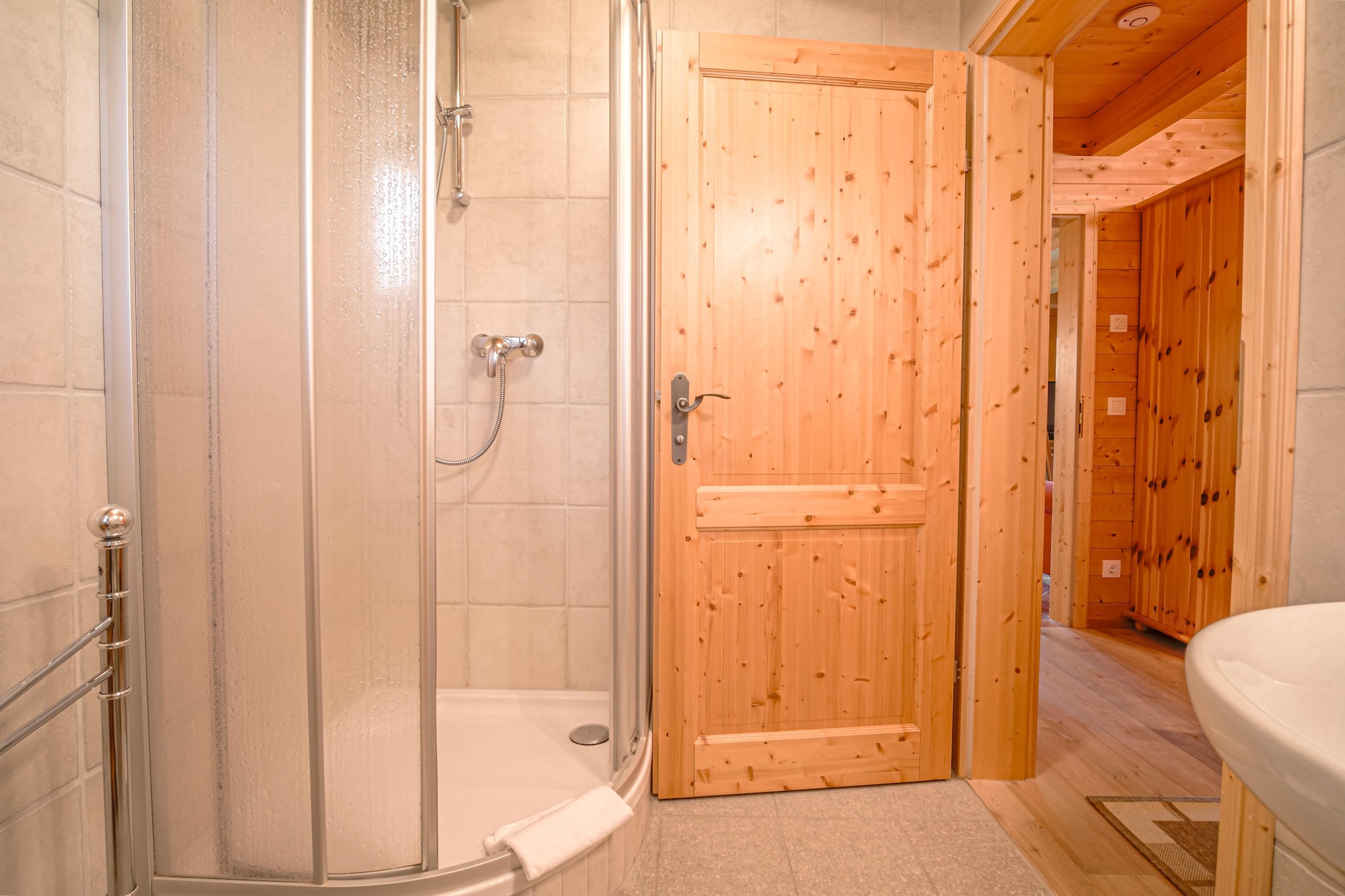 Murmeltierhütte - Badkamer