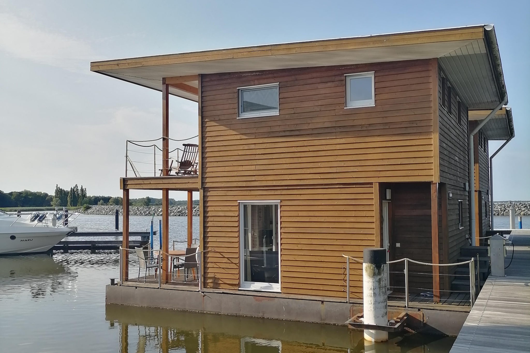 Floating House 4 - Rügen / 5 Personen
