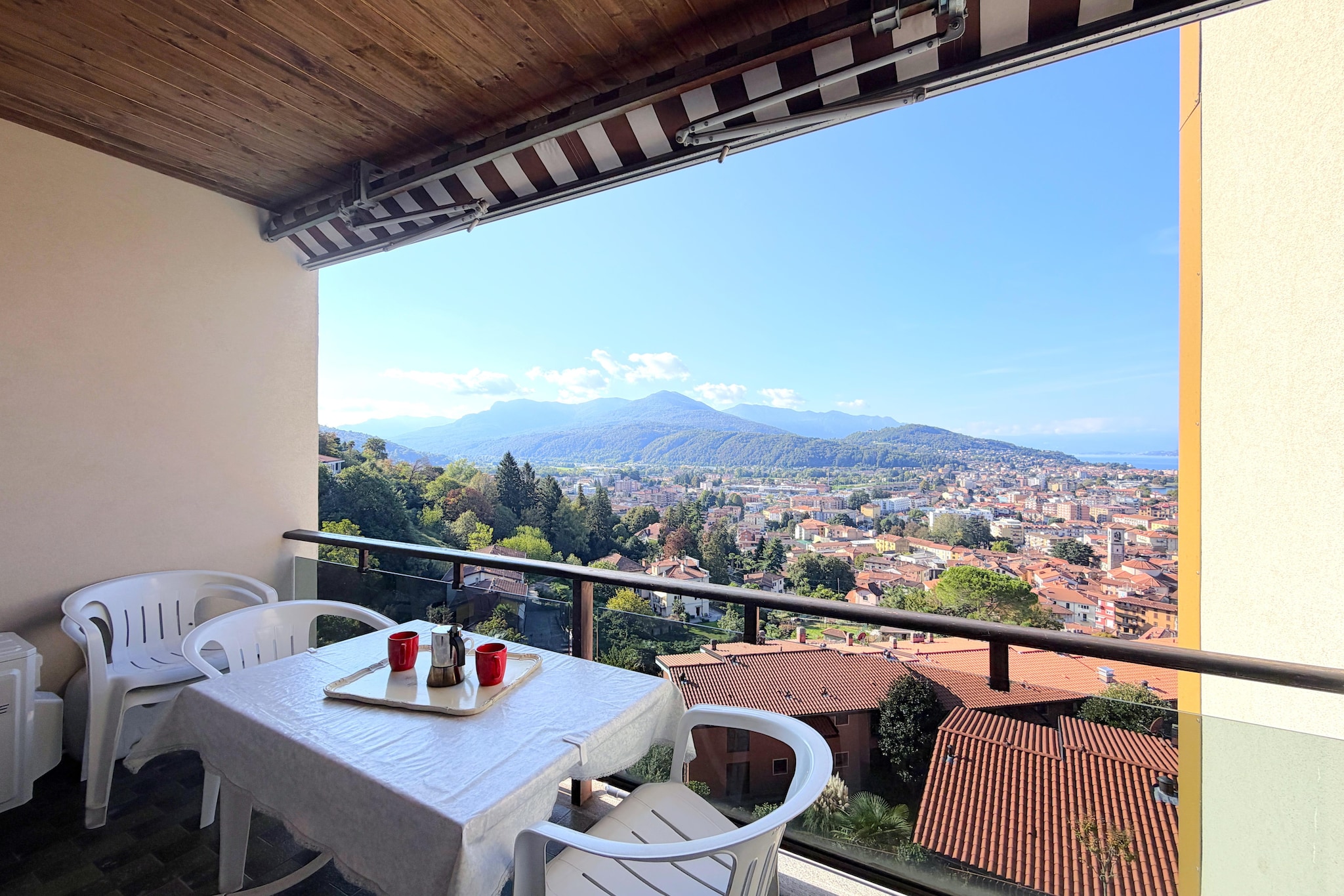 VC02/3 - Villa Castiglioni - Terrace balcony