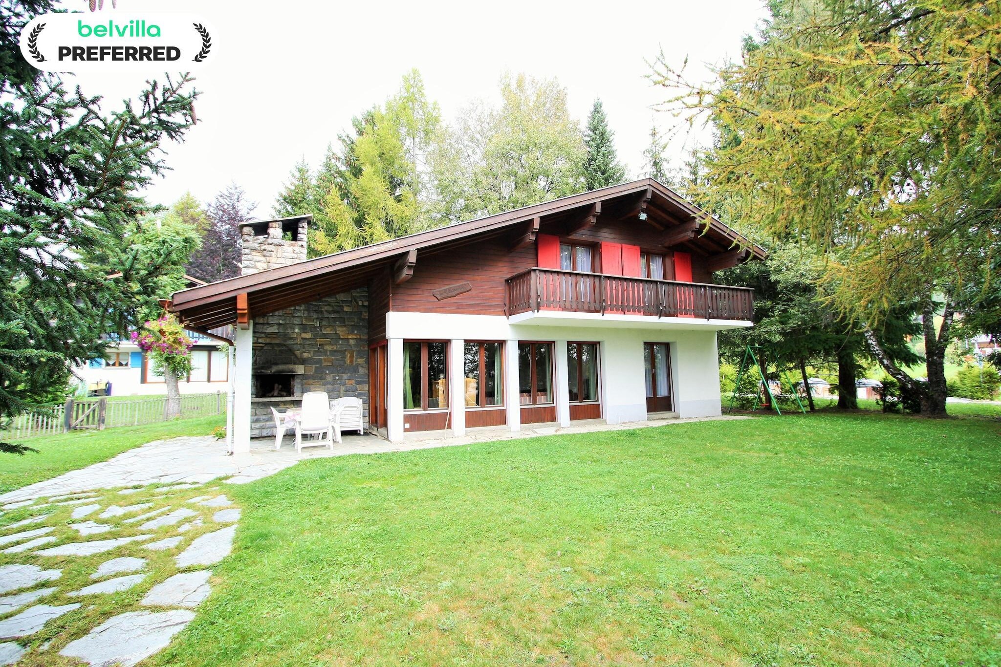 Chalet Le Chaînon-Buitenkant zomer