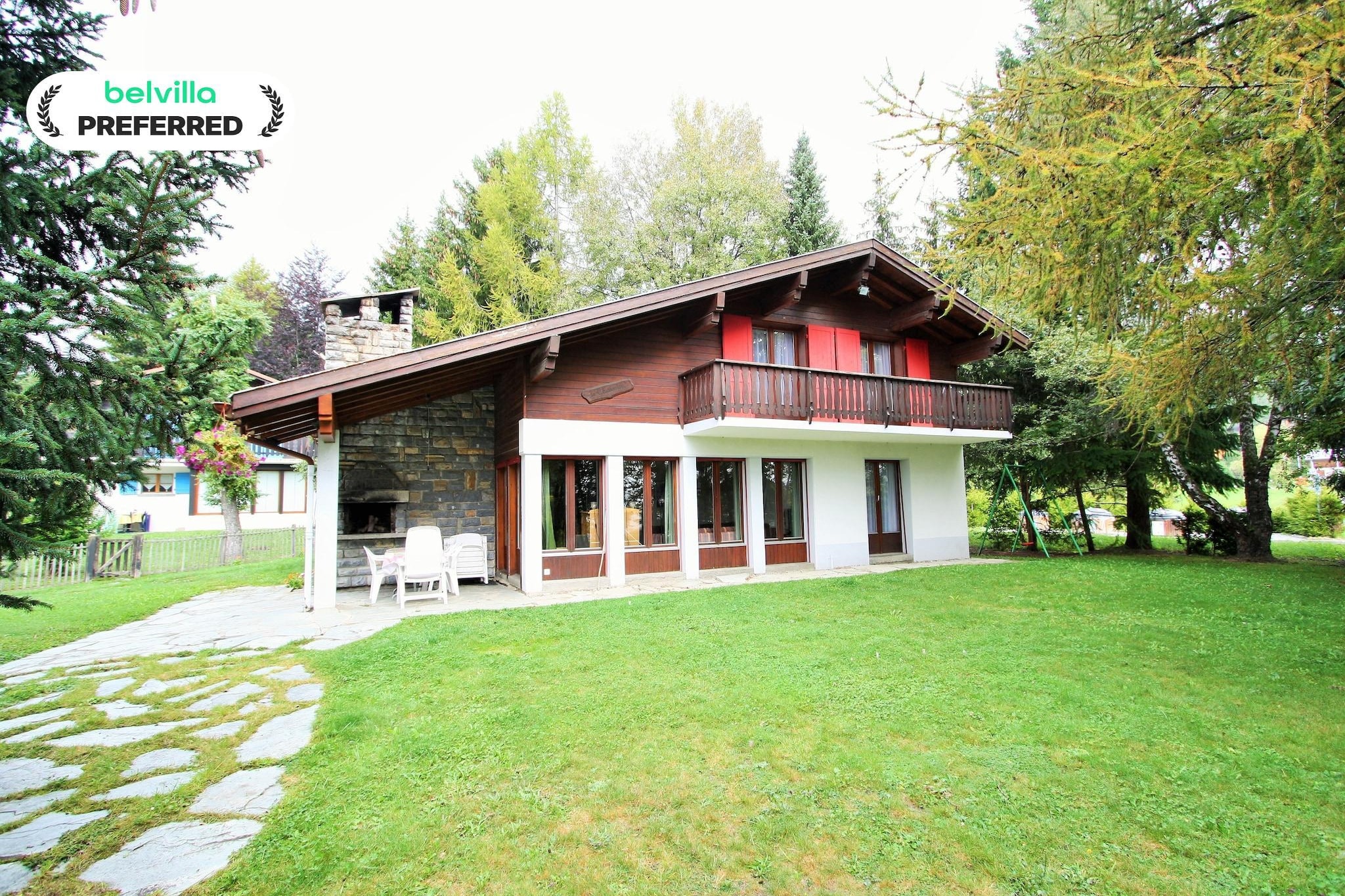 Chalet Le Chaînon-Buitenkant zomer