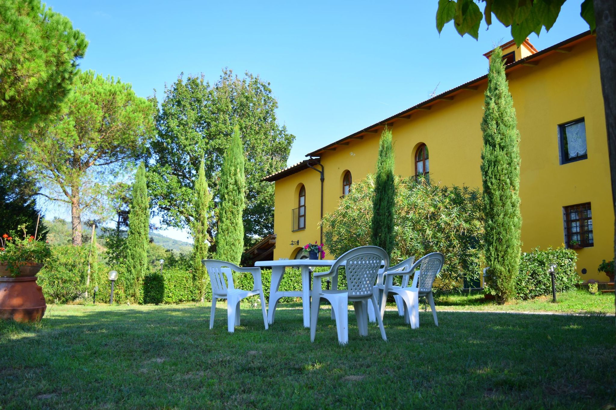 Holiday Home in Vinci with Swimming Pool, Garden, BBQ, Heating